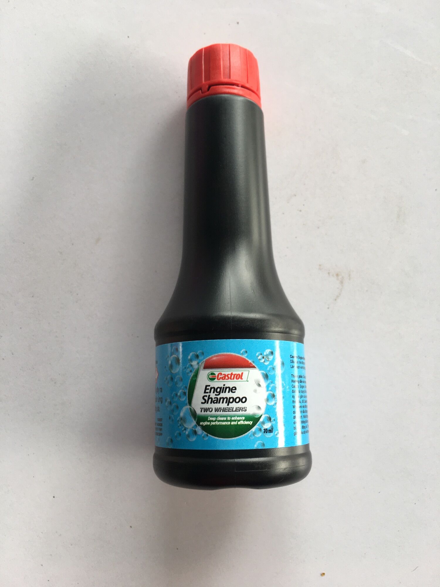 Dung dịch Castrol Engine Shampoo súc rửa động cơ 4T cho xe số và xe tay ga