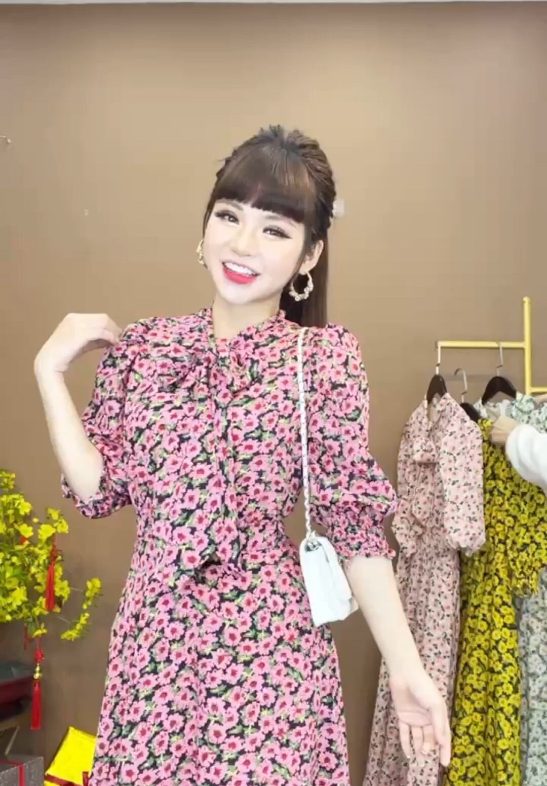 Đầm hoa cúc họa mi Monoco