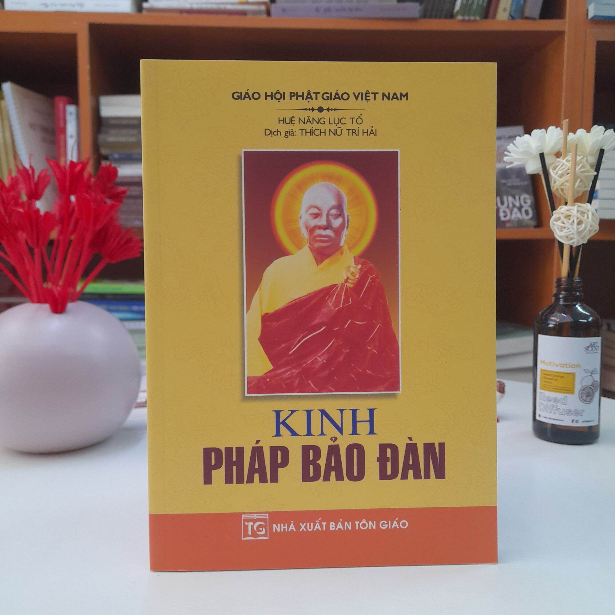 Kinh pháp bảo đàn - thích nữ trí hải dịch