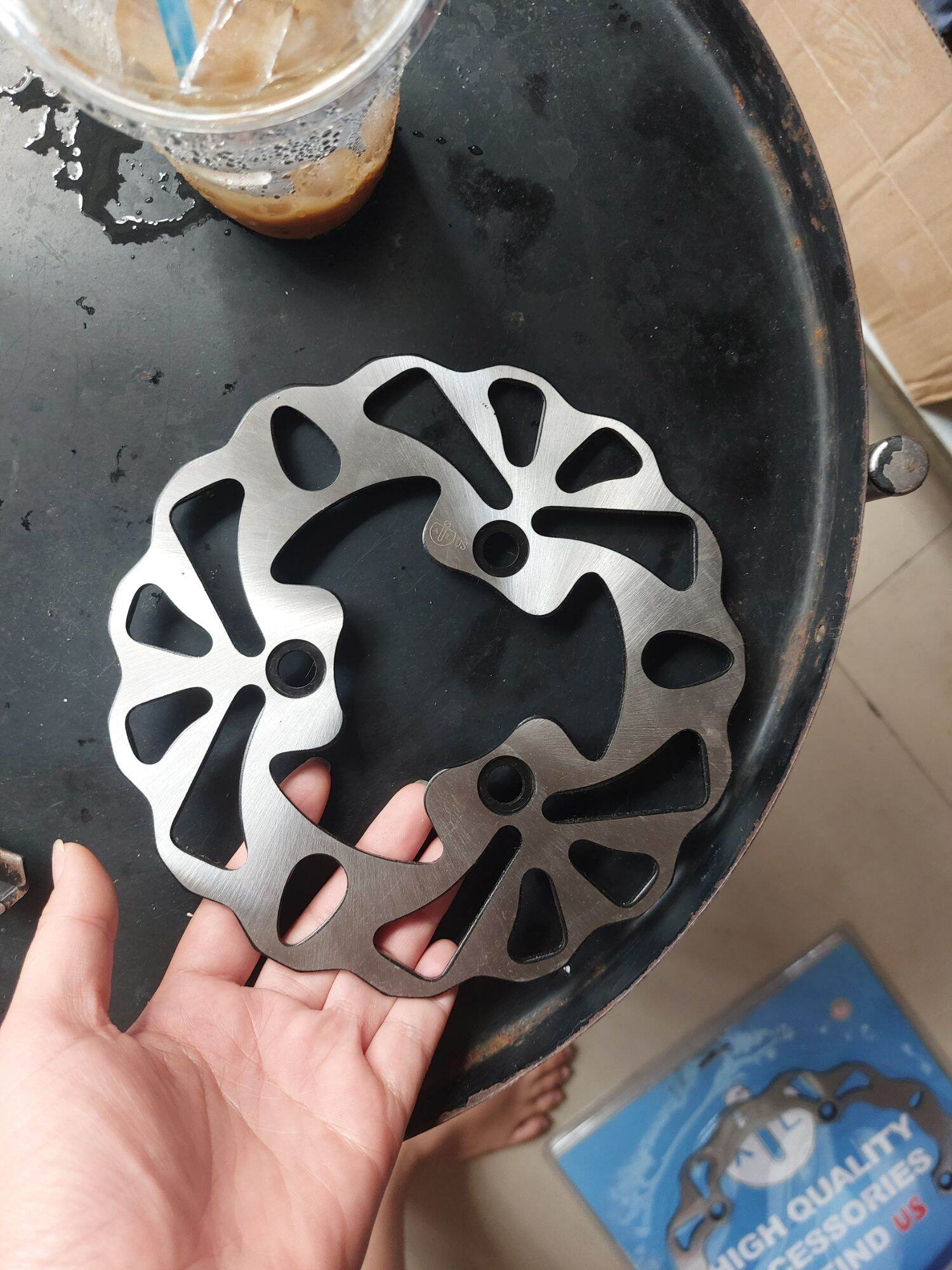 đĩa trước sau dành cho xe RAIDER SATRIA( mẫu ngẫu nhiên nhiên, )