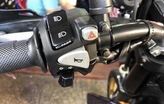 Cùm Cb650 trái