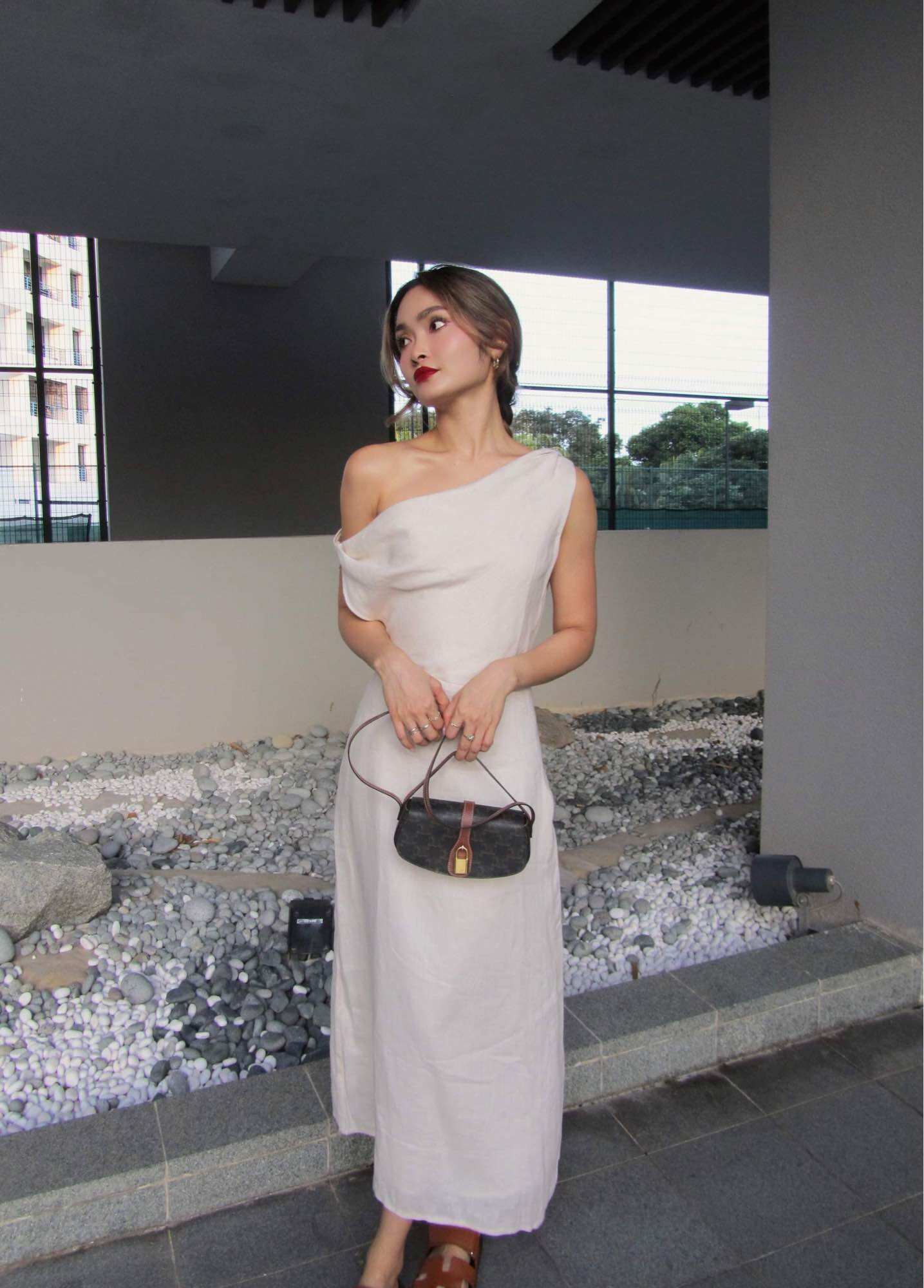 FIGANDTONKA | Đầm linen xéo vai - 𝗖𝗔𝗣𝗥𝗜 𝗗𝗥𝗘𝗦𝗦