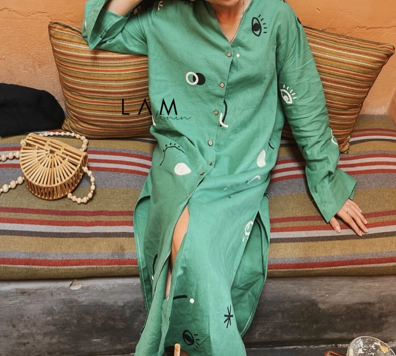 Đầm sơ mi cổ trụ hoạ tiết độc lạ vải Linen