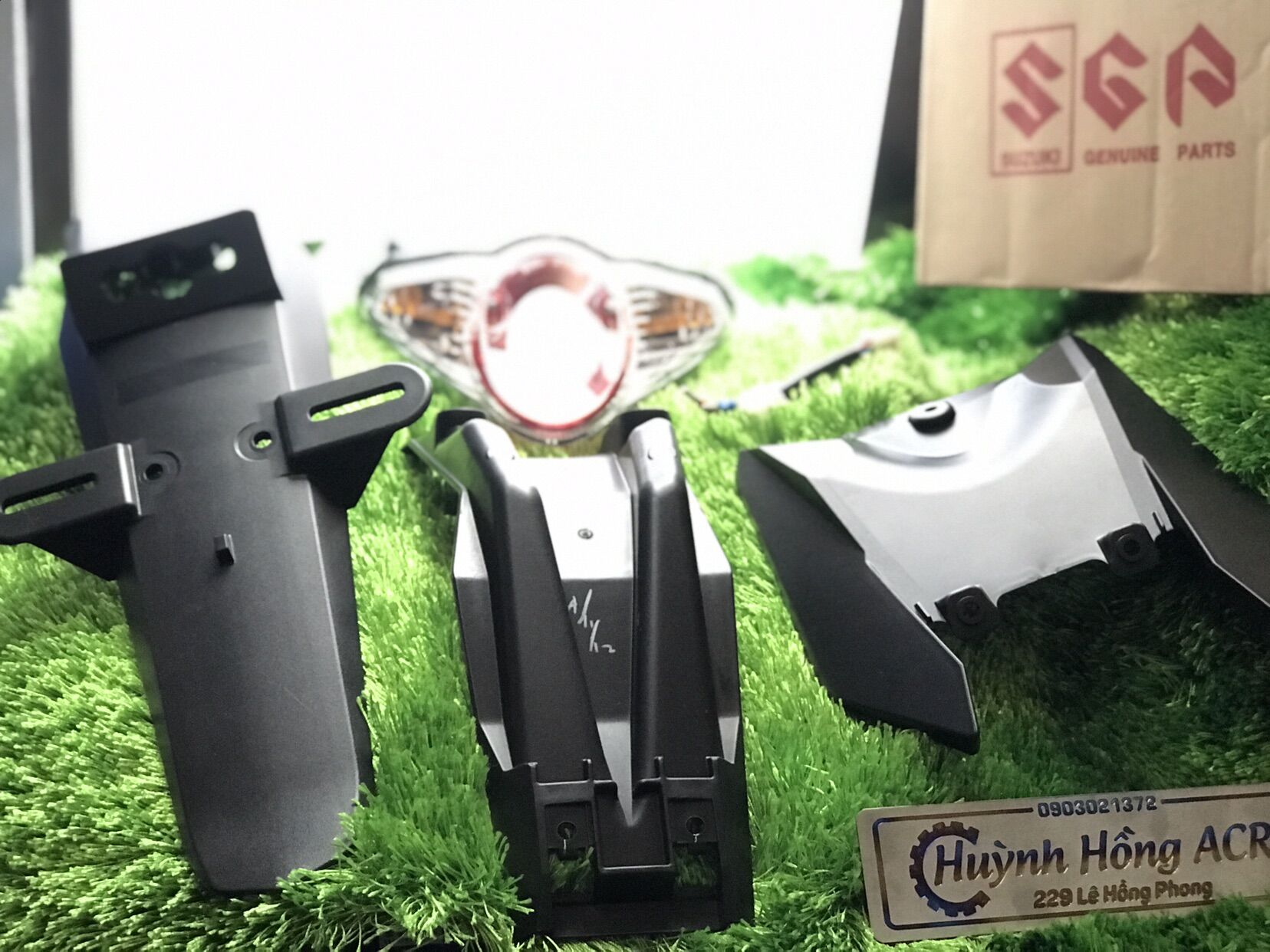 Compo dè sau 3món và đèn lái sau / Satria fi ( Tặng kèm giắc chuyển từ Raider lên Satria)
