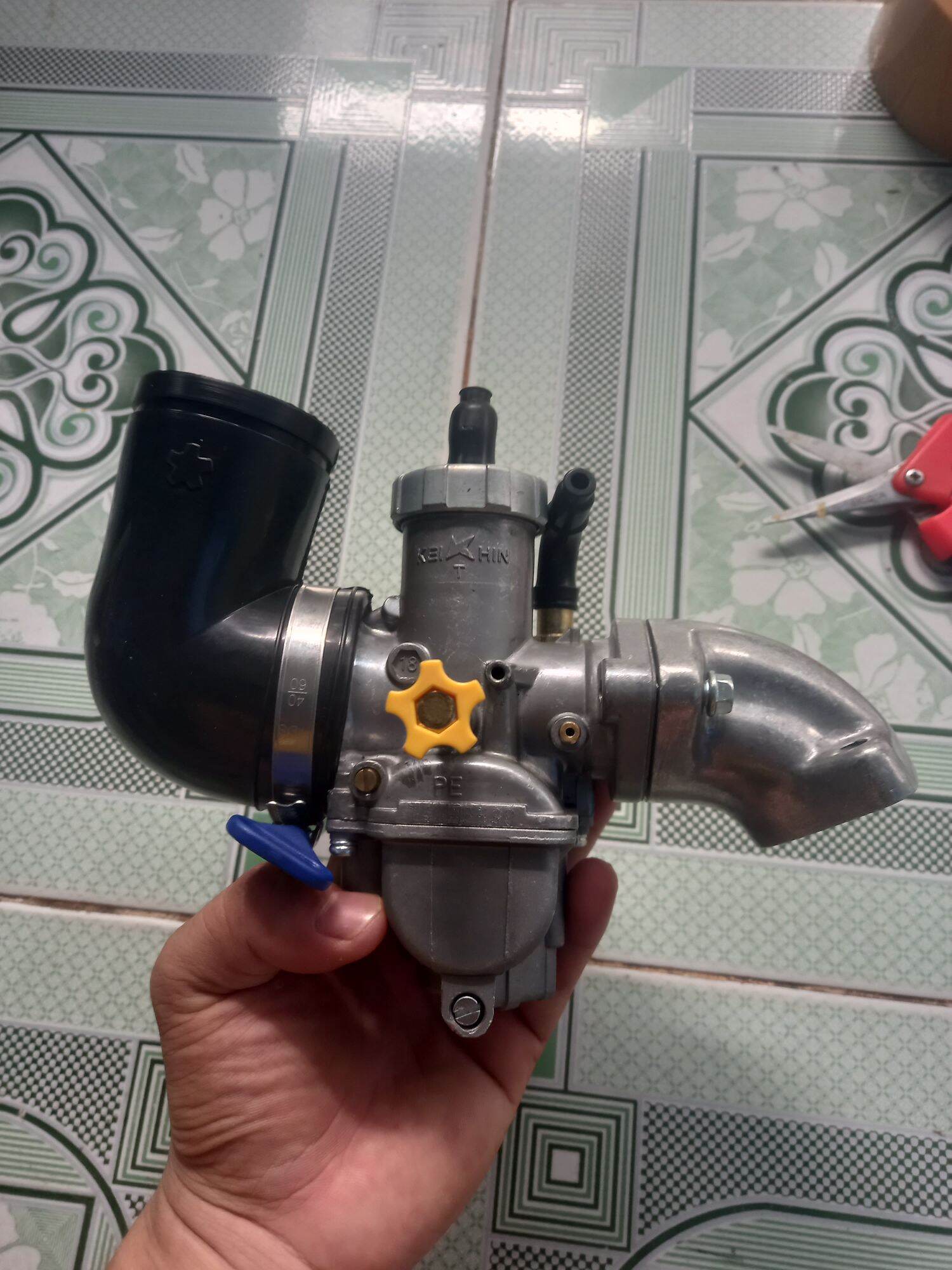 Bình xăng bông mai full phụ kiện gắn dc nhìu dòng xe máy