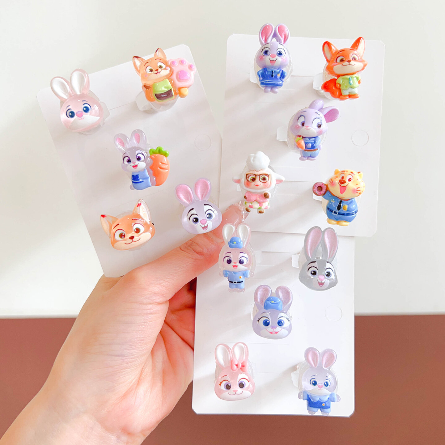 Bộ Nhẫn Dán Hình Cartoon Cho Bé Gái