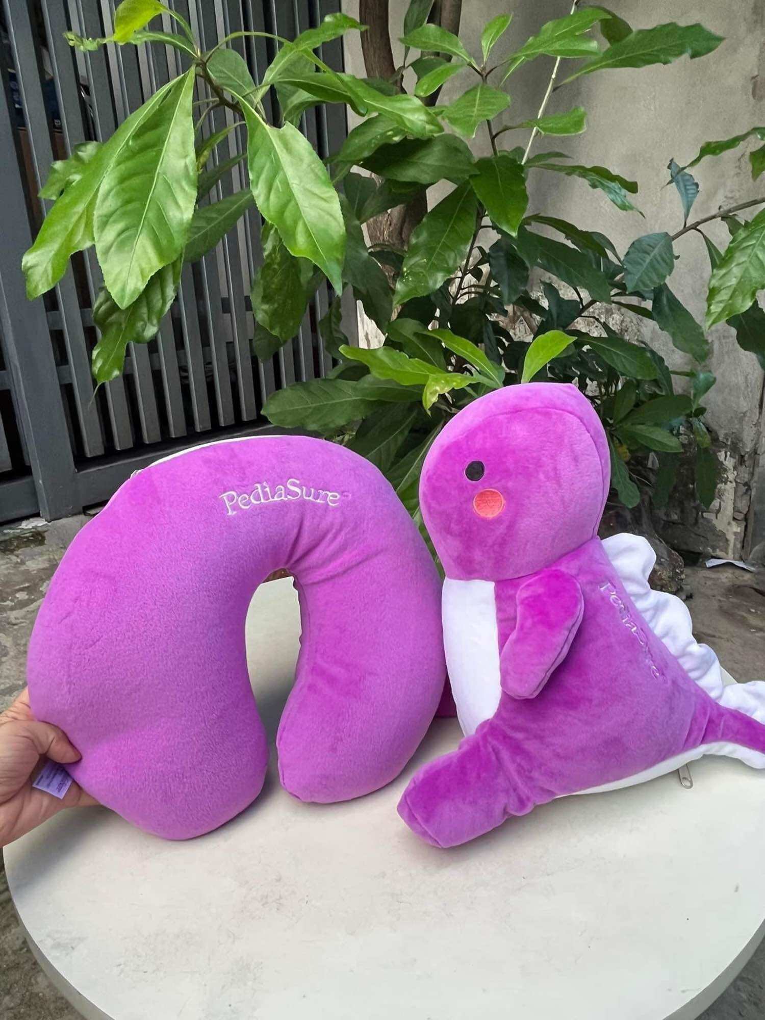 —- Gối kê cổ biến hình thành thú bông