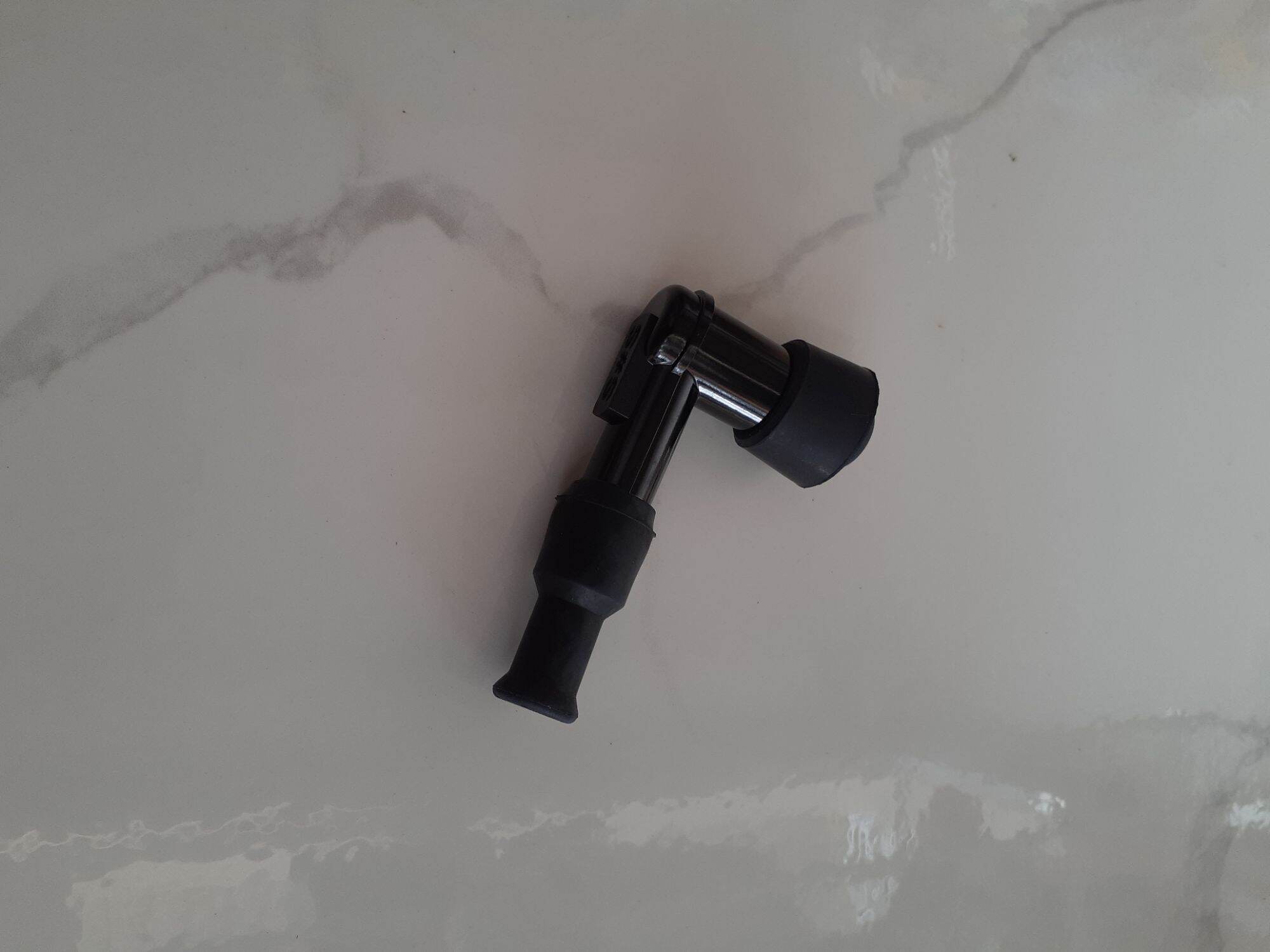 Nắp chụp bugi xe máy dream wave cub sirius có trở