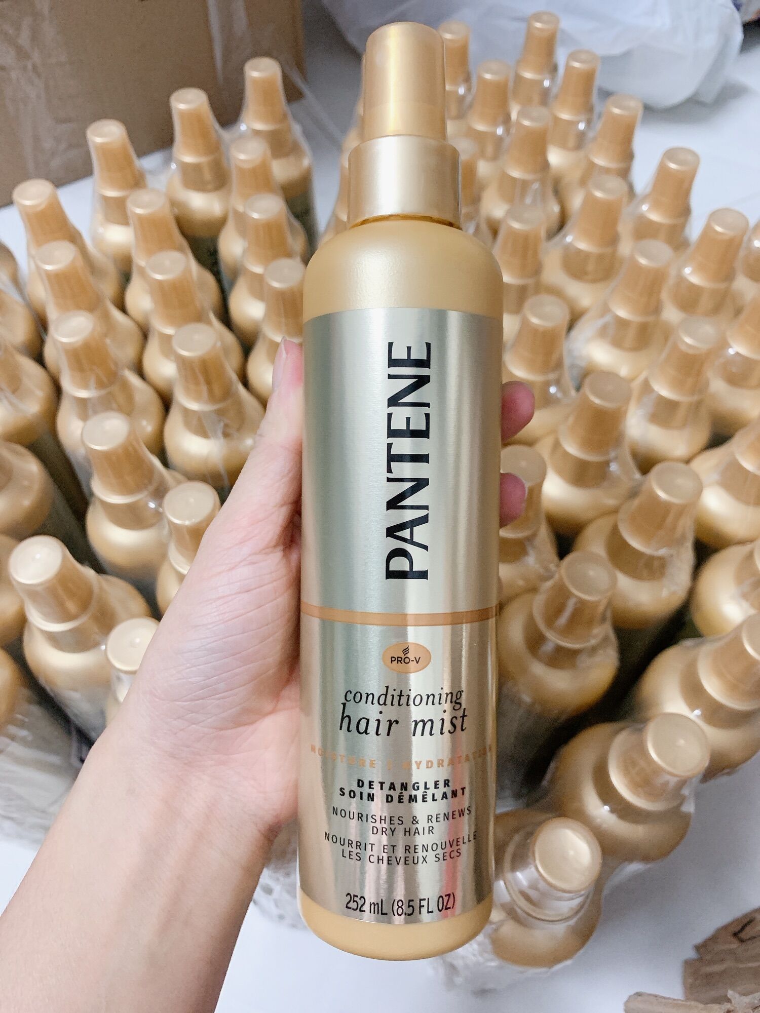 [Cóbill]Xịt dưỡng tóc Pantene Pro-V Conditioning Hair Mist Detangler 252ML