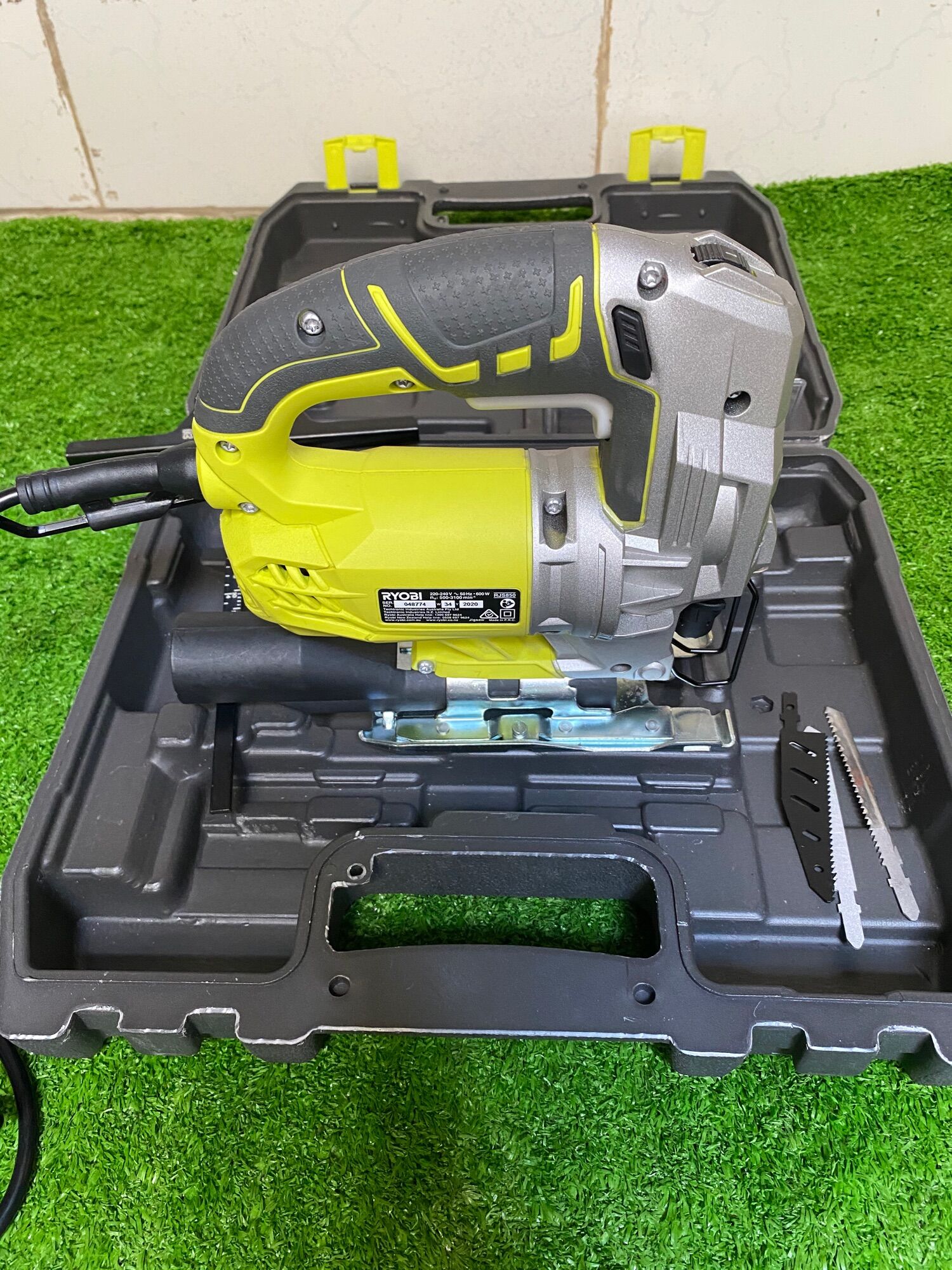 Máy cưa lọng ryobj 600w nội địa Úc .