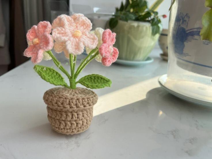 Chậu hoa len Handmade