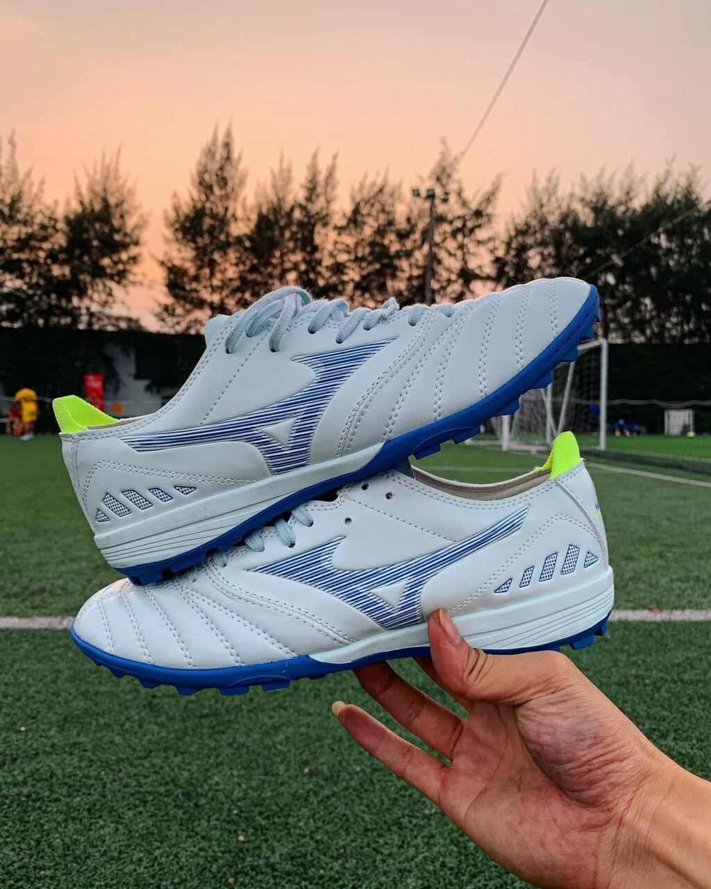giày đá bóng Mizuno Neo 3 pro