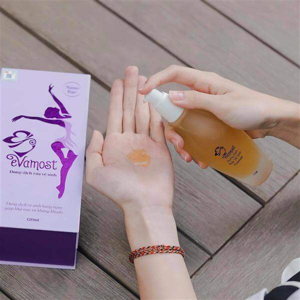 Dung Dịch Vệ Sinh Phụ Nữ Evamost Nhã Phương