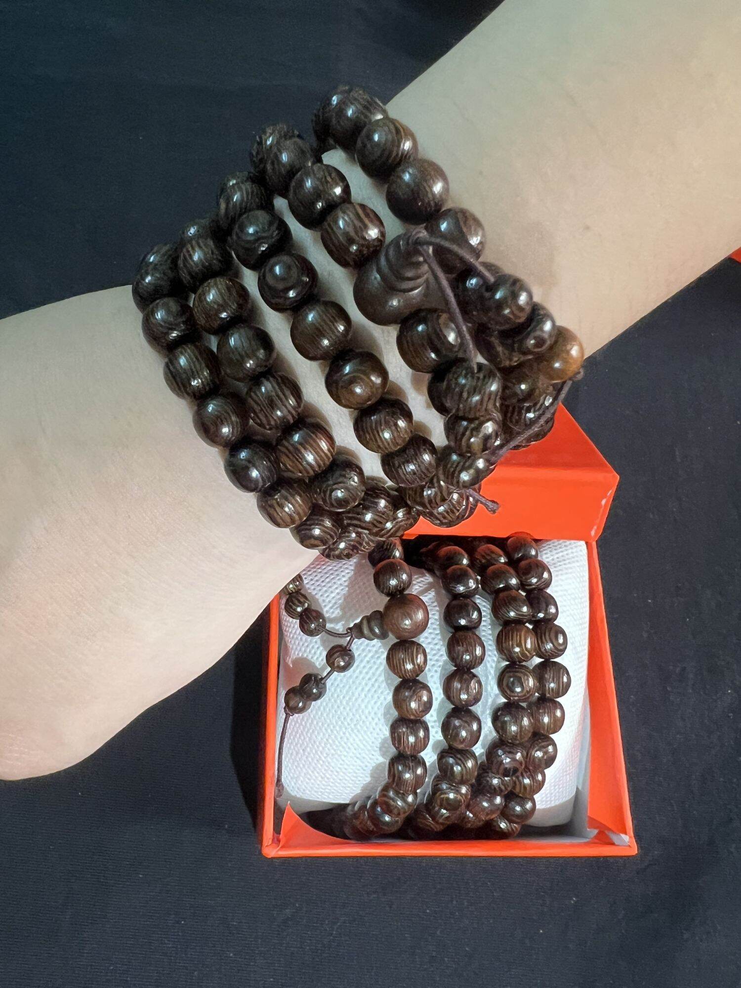 Vòng 108 hạt gỗ trầm mun 8li