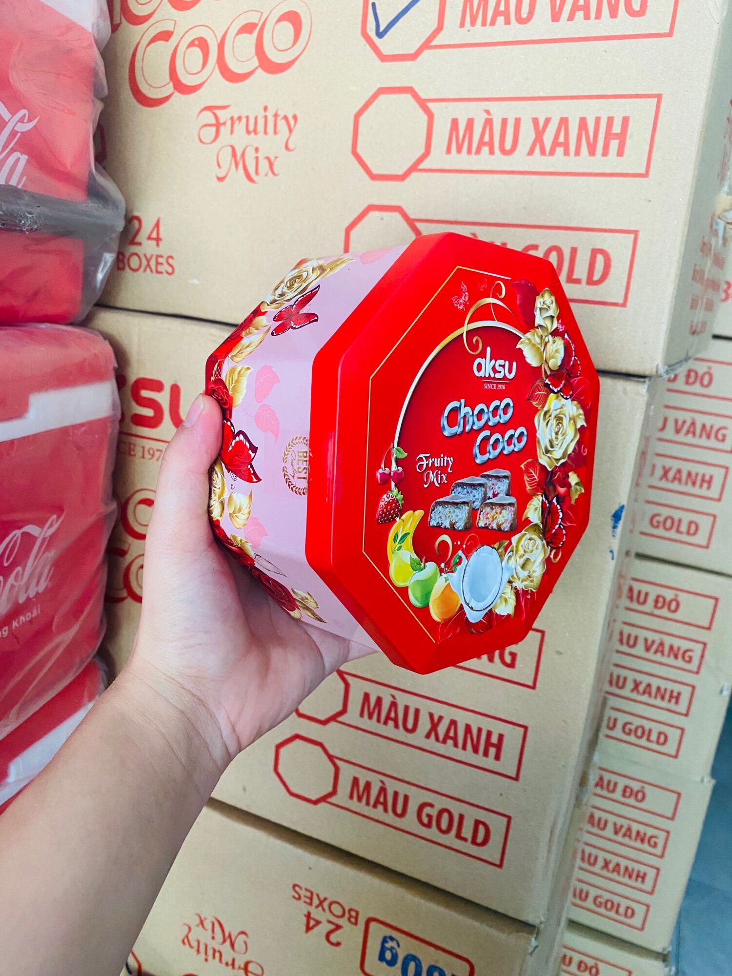 Socola nhân dừa AKSU hộp thiếc