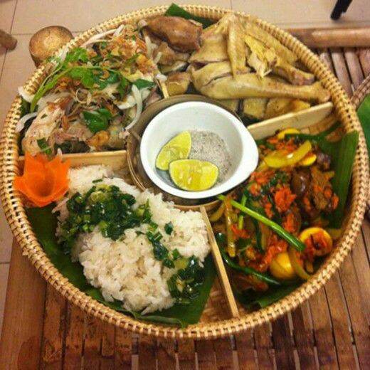 Mẹt tre chia ngăn đựng mứt, hoa quả, đồ ăn