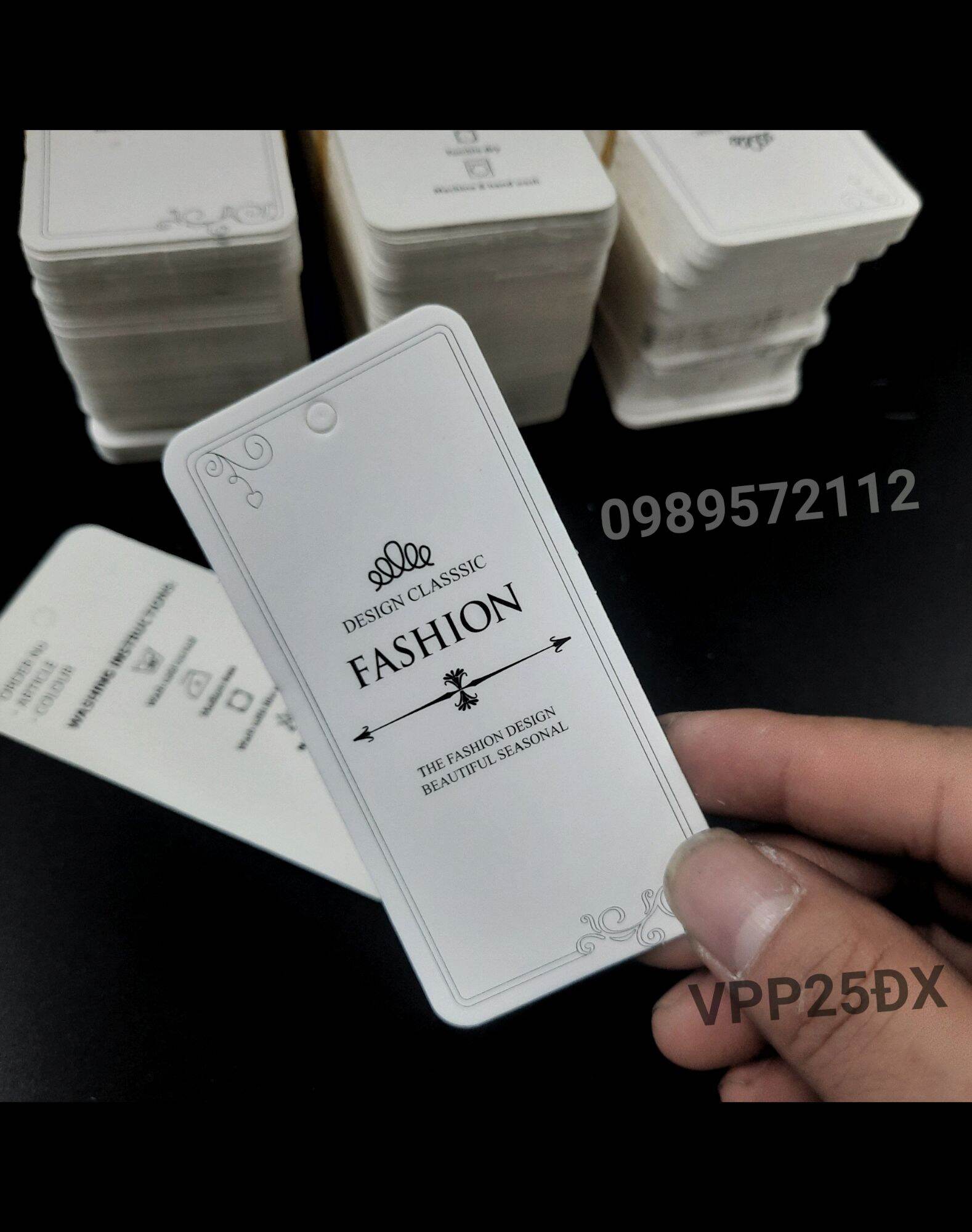 Tag mác quần áo bằng giấy (100 cái).