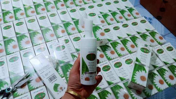 Sữa rửa mặt đầu cọ silicon Dạ Thảo Liên 150ml
