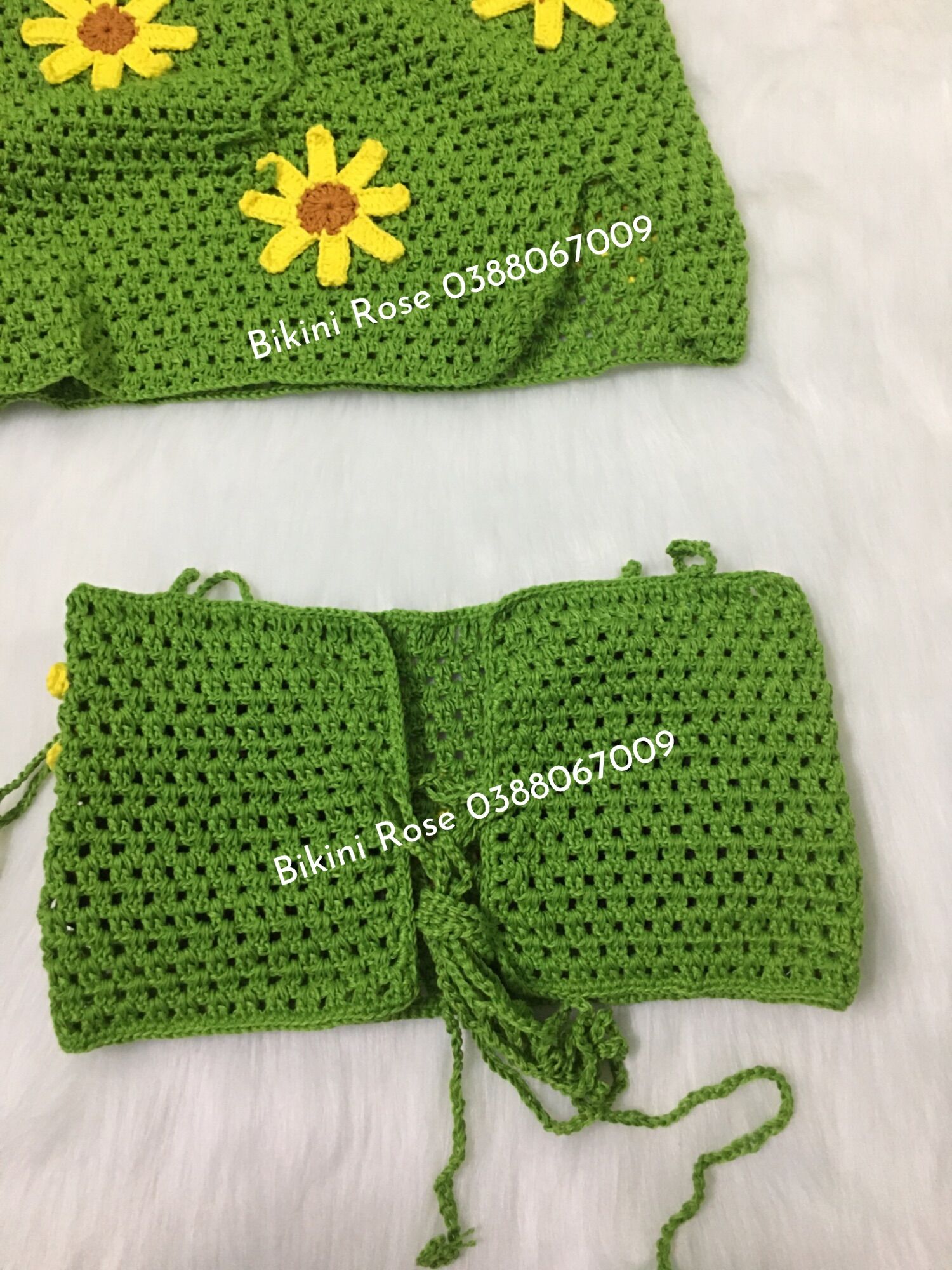Bikini len móc xanh lá hoa hướng dương