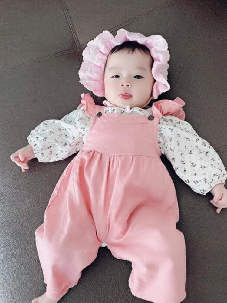 Set yếm tông hồng dễ thương cho bé gái từ 6kg tới 18 kg