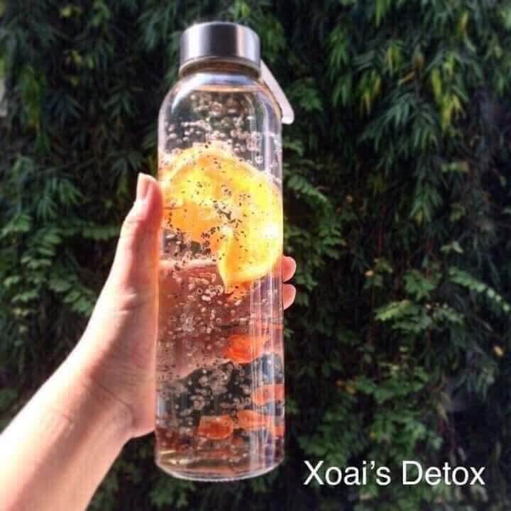 Bình thủy tinh đựng nước có dây dù giá 9k một cái 500ml siêu xinh.
