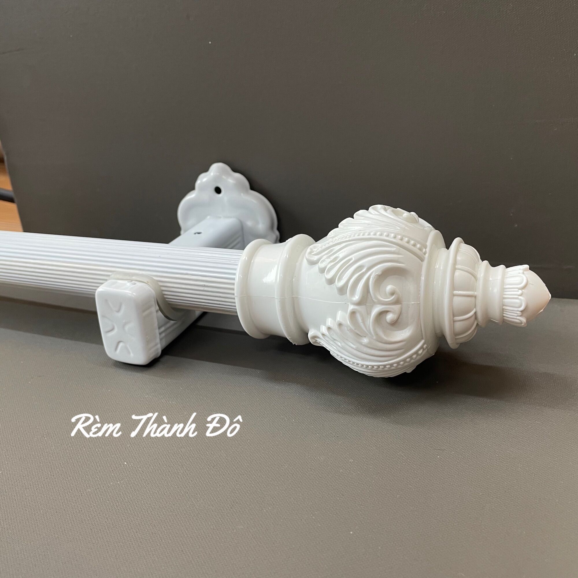 Đầu trụ rèm/ đầu chụp cây rèm/ Phụ kiện rèm