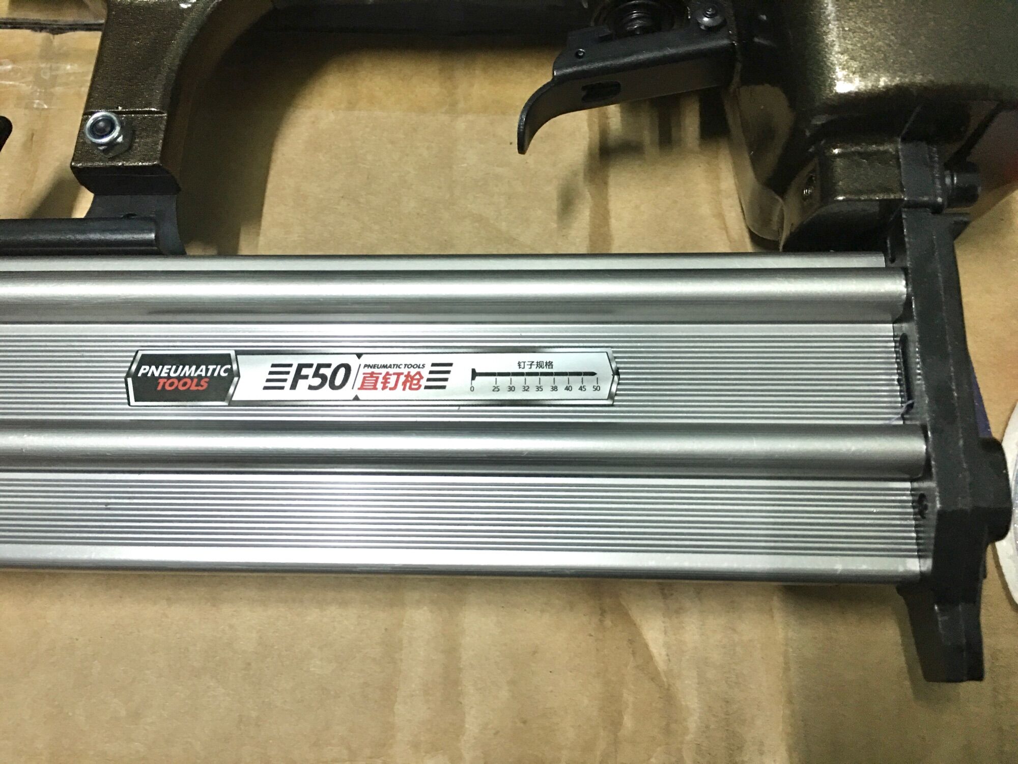 Máy bắn đinh hơi F50 JOK