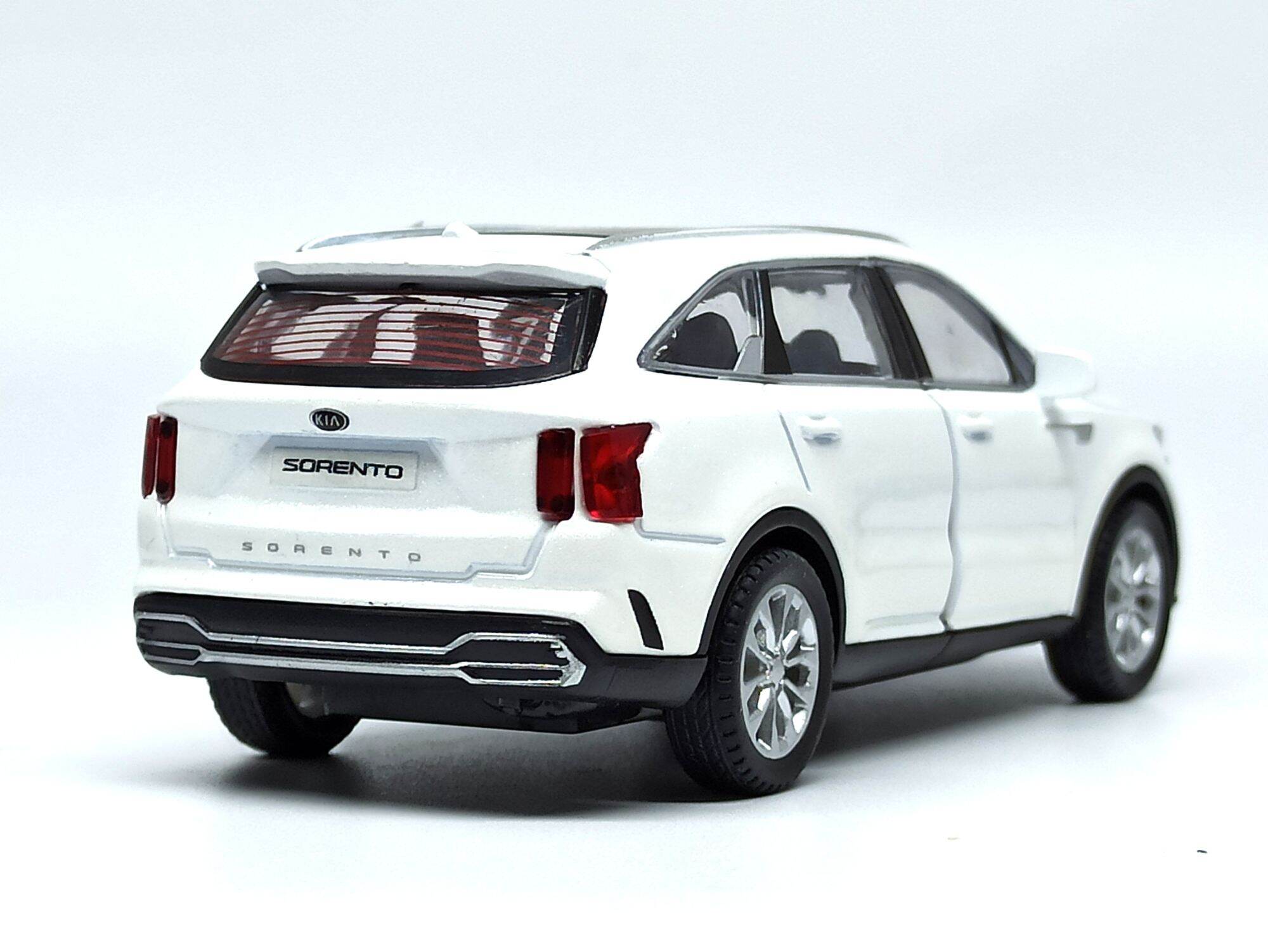 Mô hình xe Kia Sorento 2021 tỷ lệ 1/38
