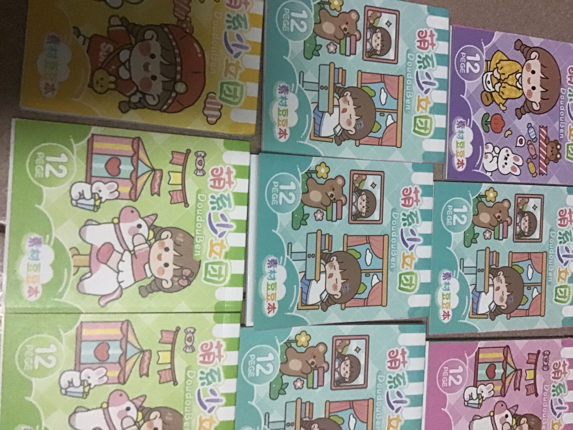 Combo 10 hộp đính đá & 10 hình dán búo bê