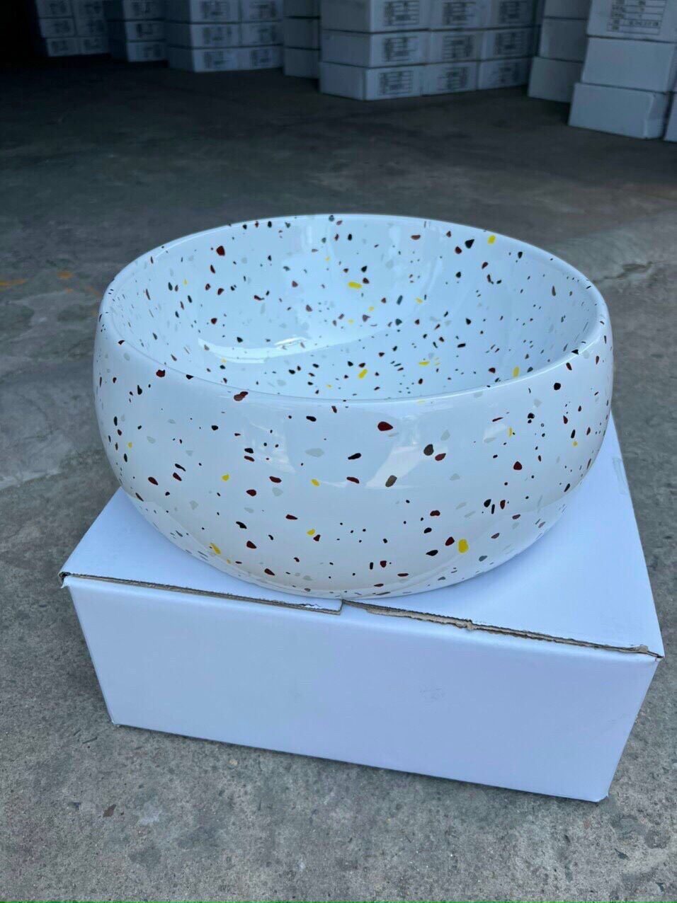 Lavabo nghệ thuật chấm bi kiểu đá mài đặt bàn