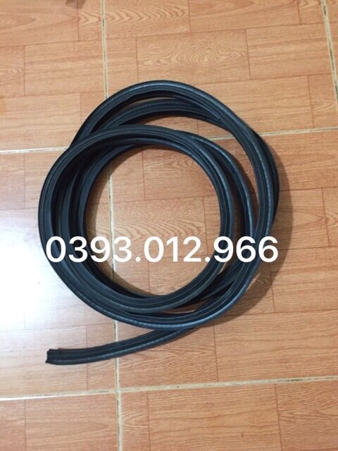GIOĂNG CỐP SAU XE KIA PRIDE, CD5
