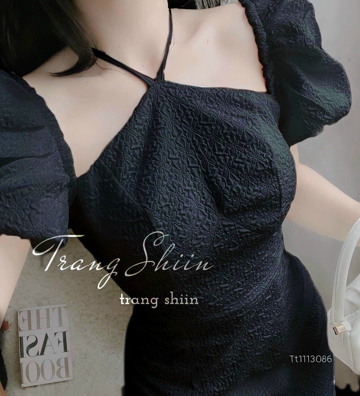 Đầm xốp cổ yếm tay phồng 2 màu