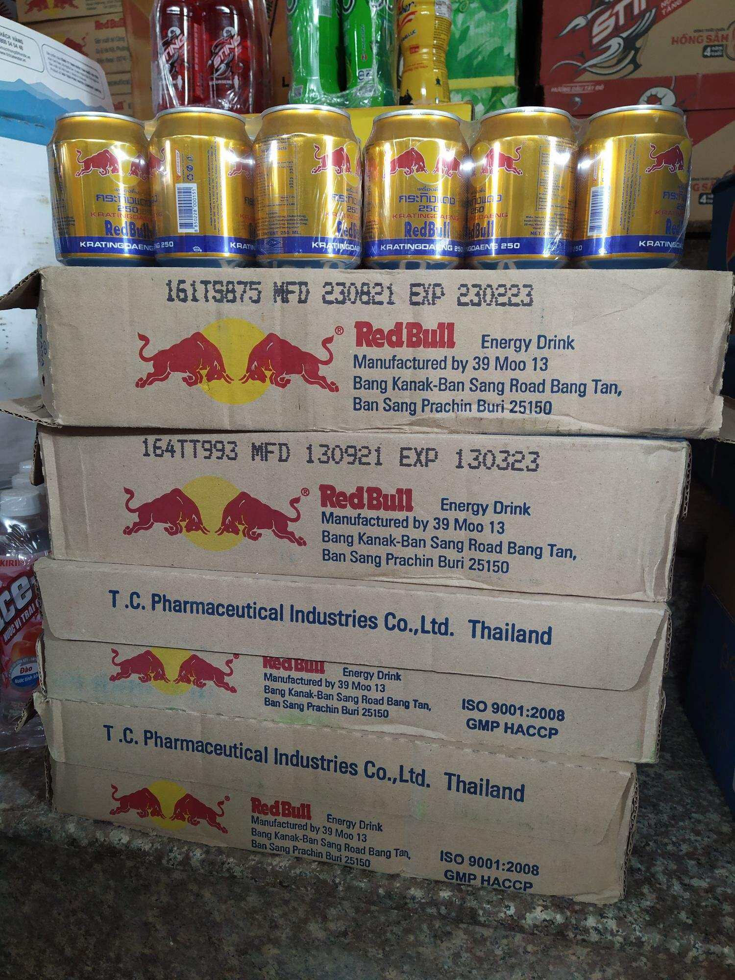 Thùng bò húc RedBull Thái nhập khẩu 250ml x 24 lon