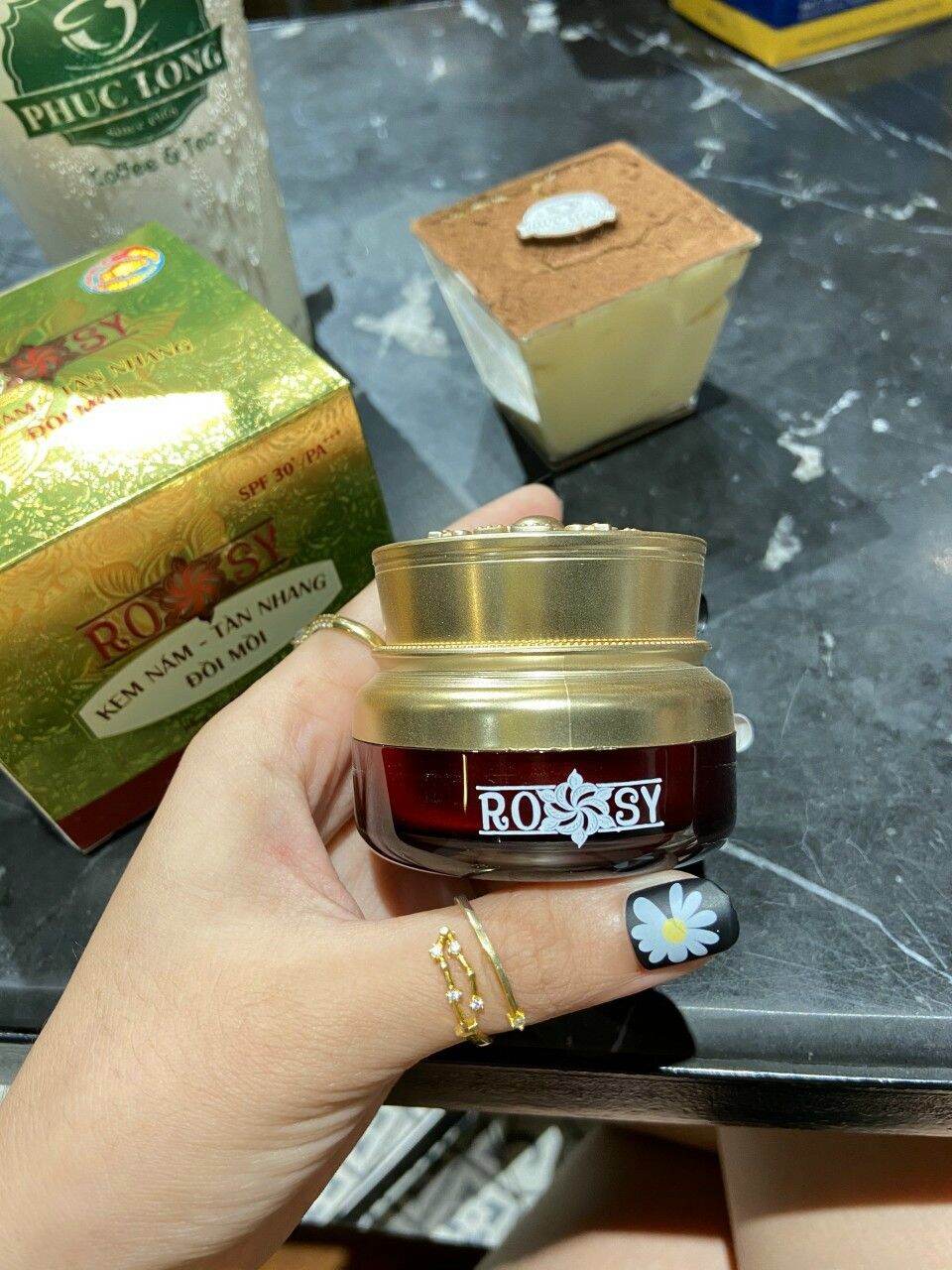 Kem mụn, nám, dưỡng trắng da, phục hồi da mặt rosy cao cấp
