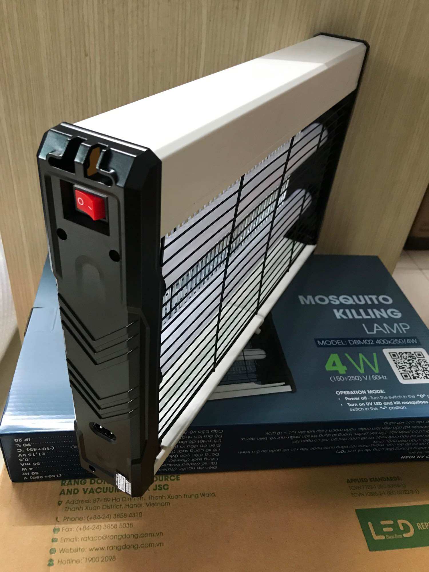 Đèn bắt muỗi và côn trùng DBM02