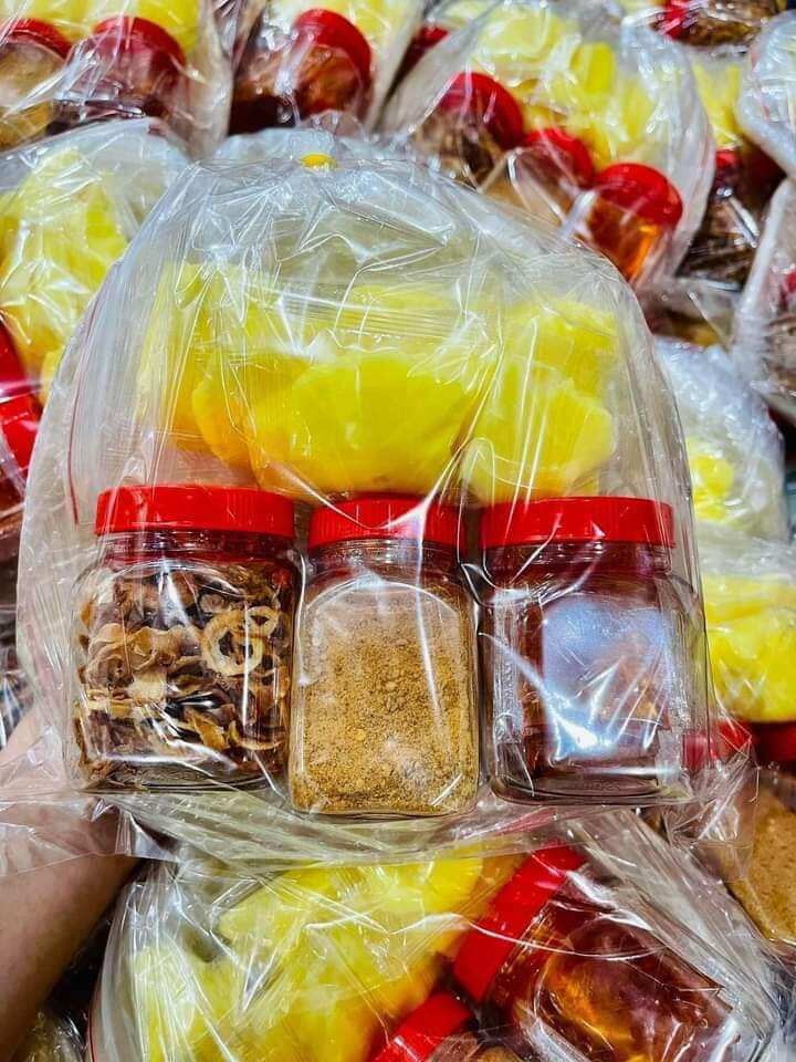 COMBO bánh tráng phơi sương 500g sốt me, muối nhuyễn ,bơ ,hành phi thơm ngon béo