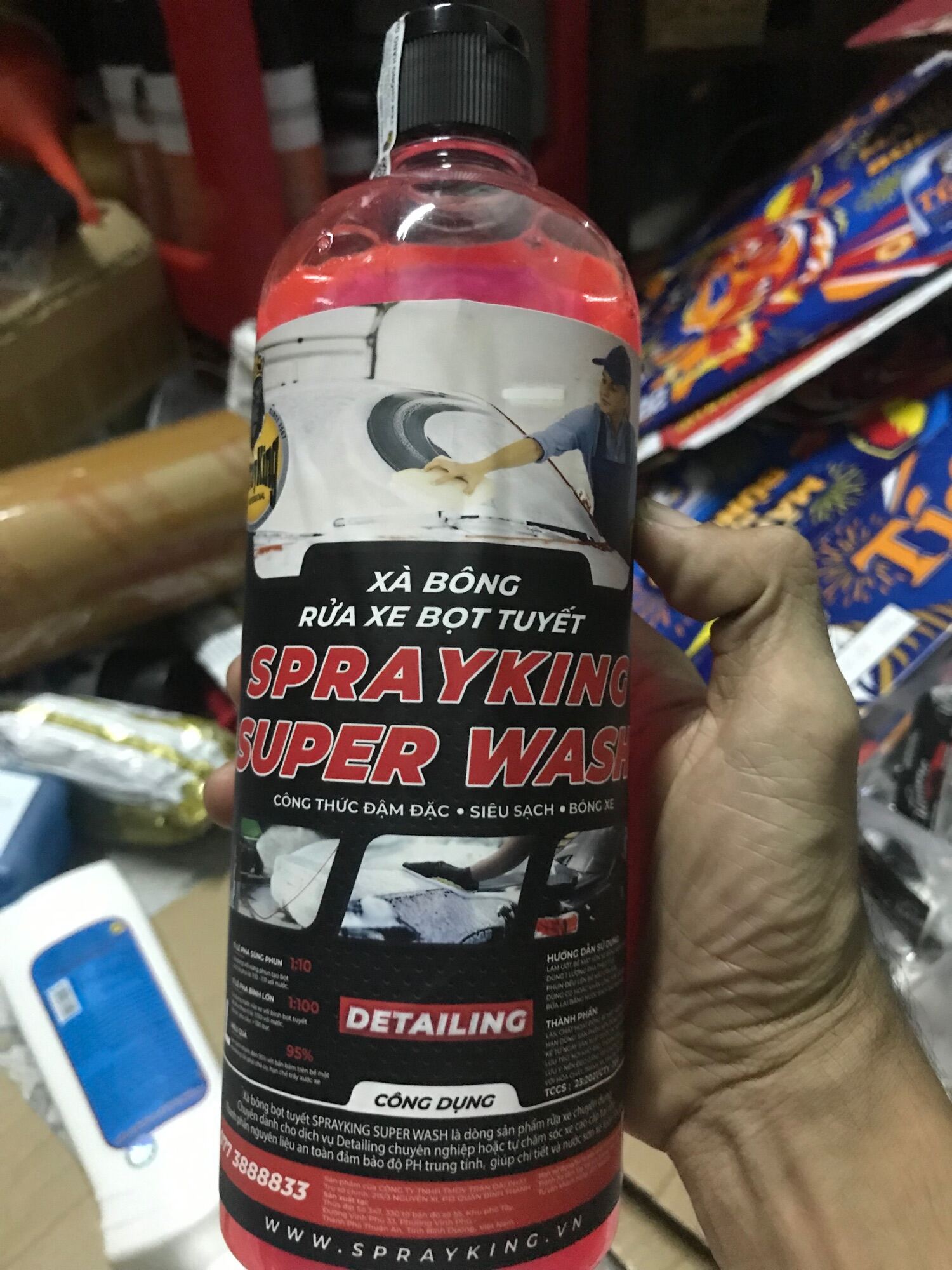 HCMNước rửa xe Đỏ Sprayking chai 1 lít