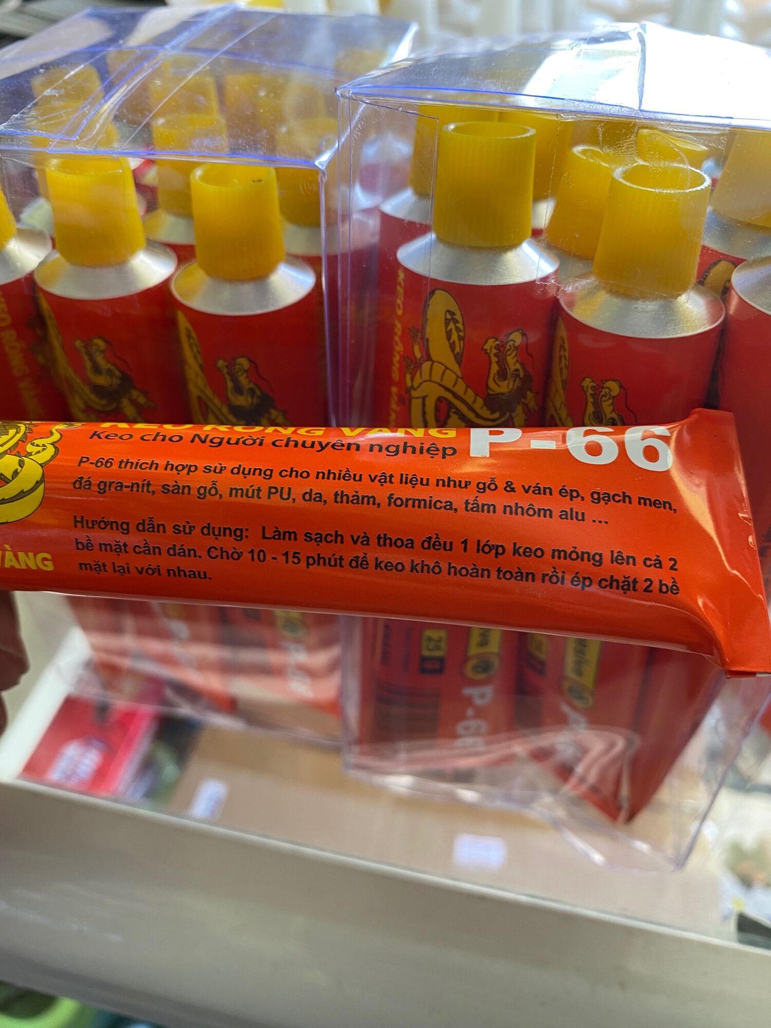 Tuýp Keo Rồng Vàng P-66 ( Keo Con Chó) 25gram