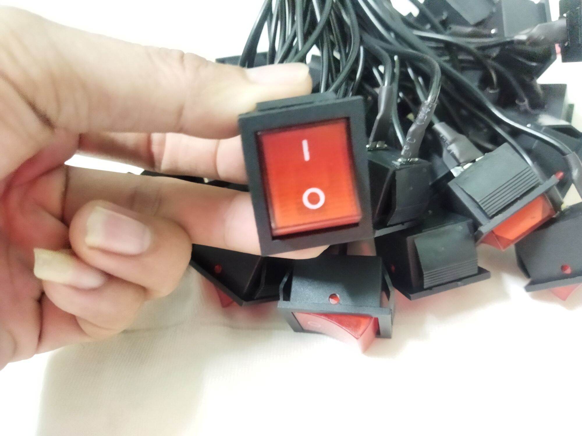 công tắt lắp bình phun thuốc trừ sâu 12v.