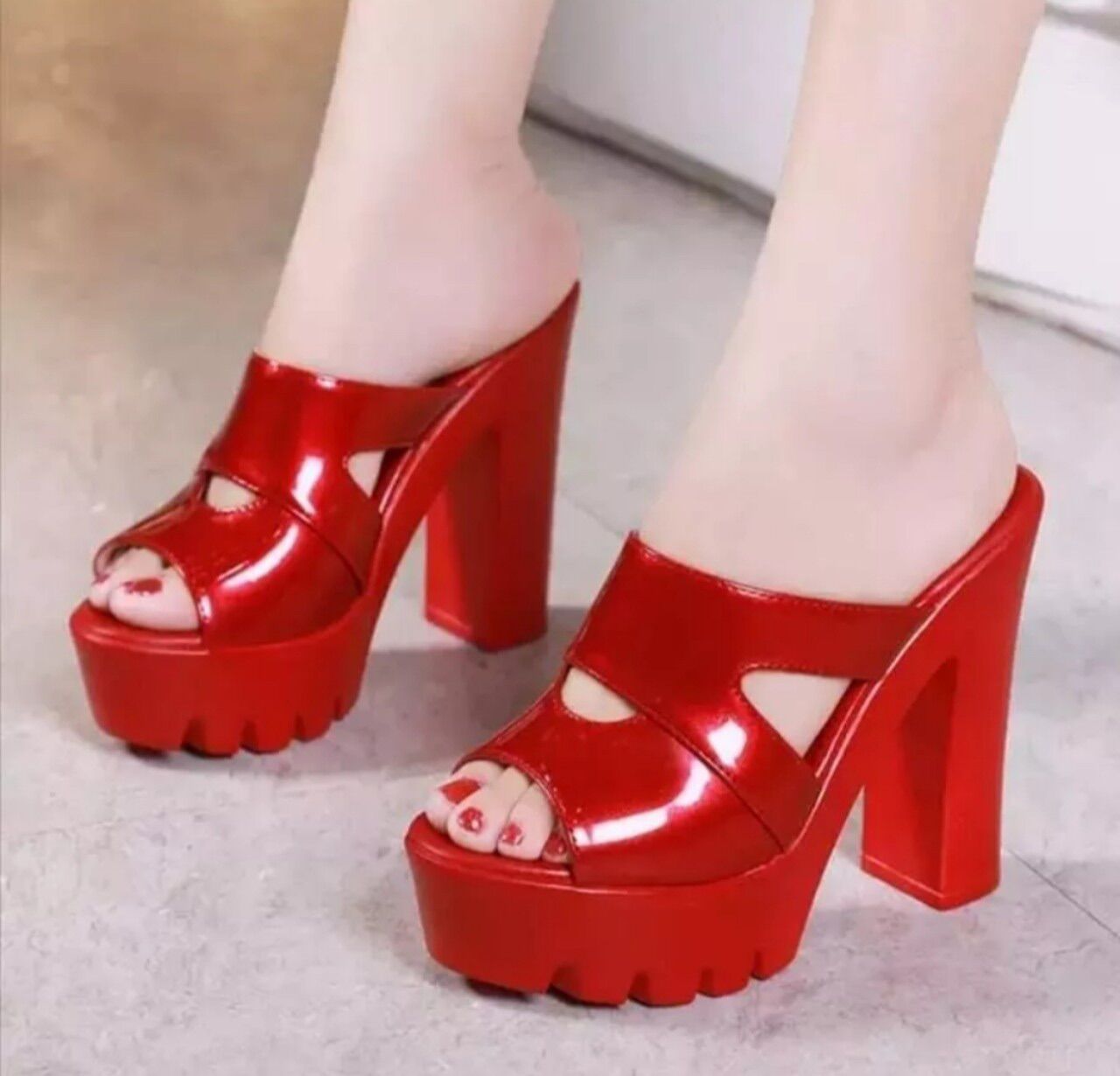 Dép cao gót khuyết eo 9p₫&&&