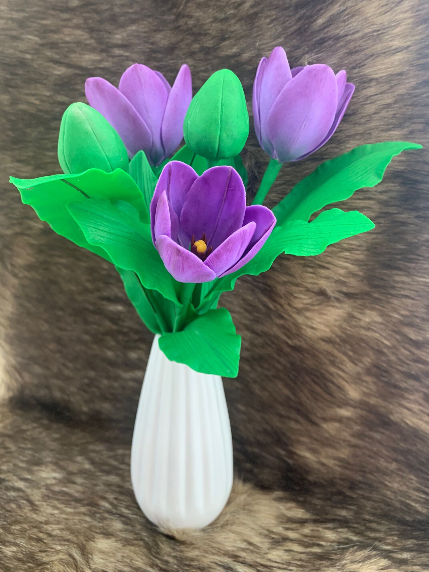 Bình hoa tulip bằng đất sét size trung