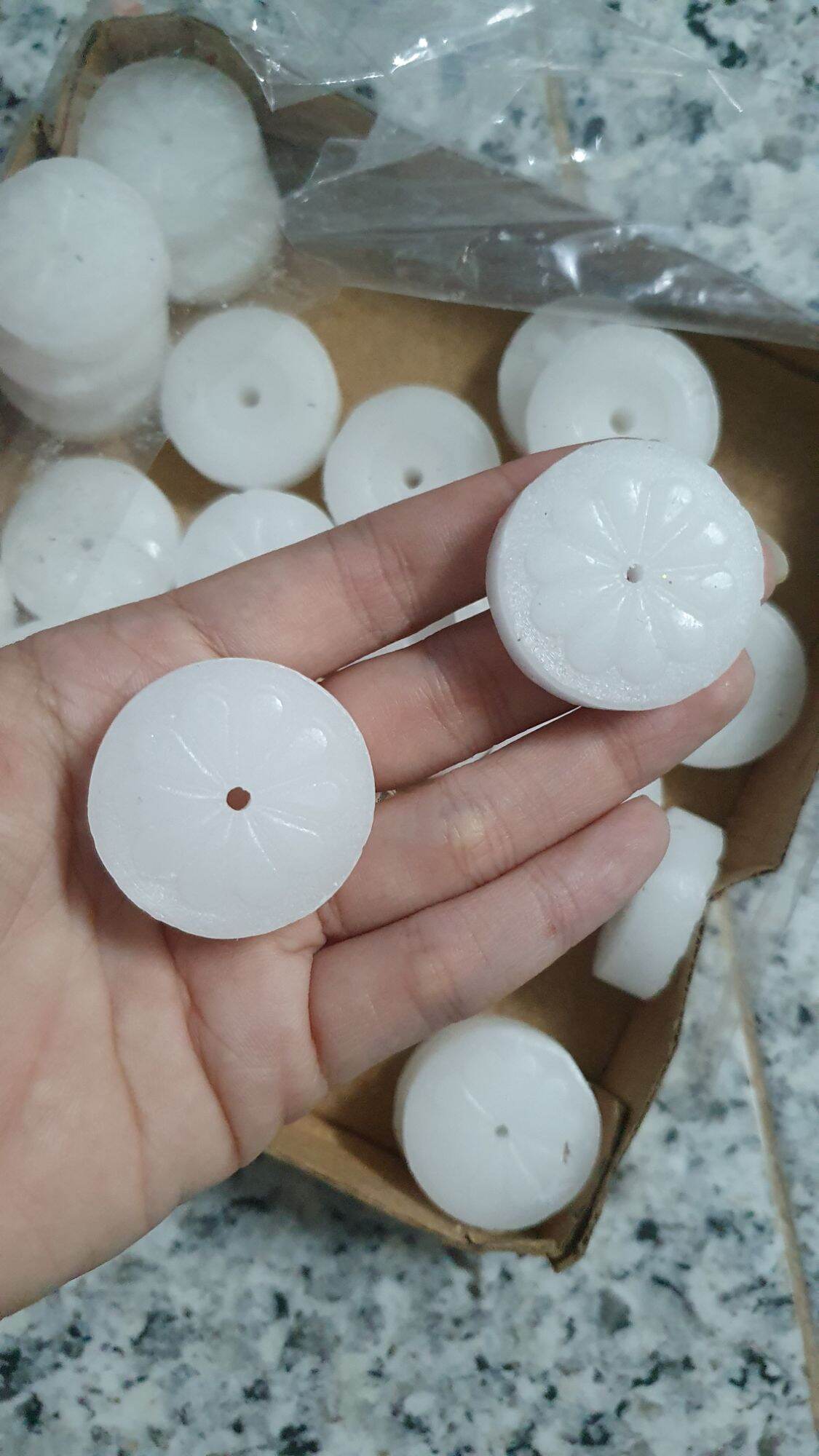 Sáp vuốt chỉ