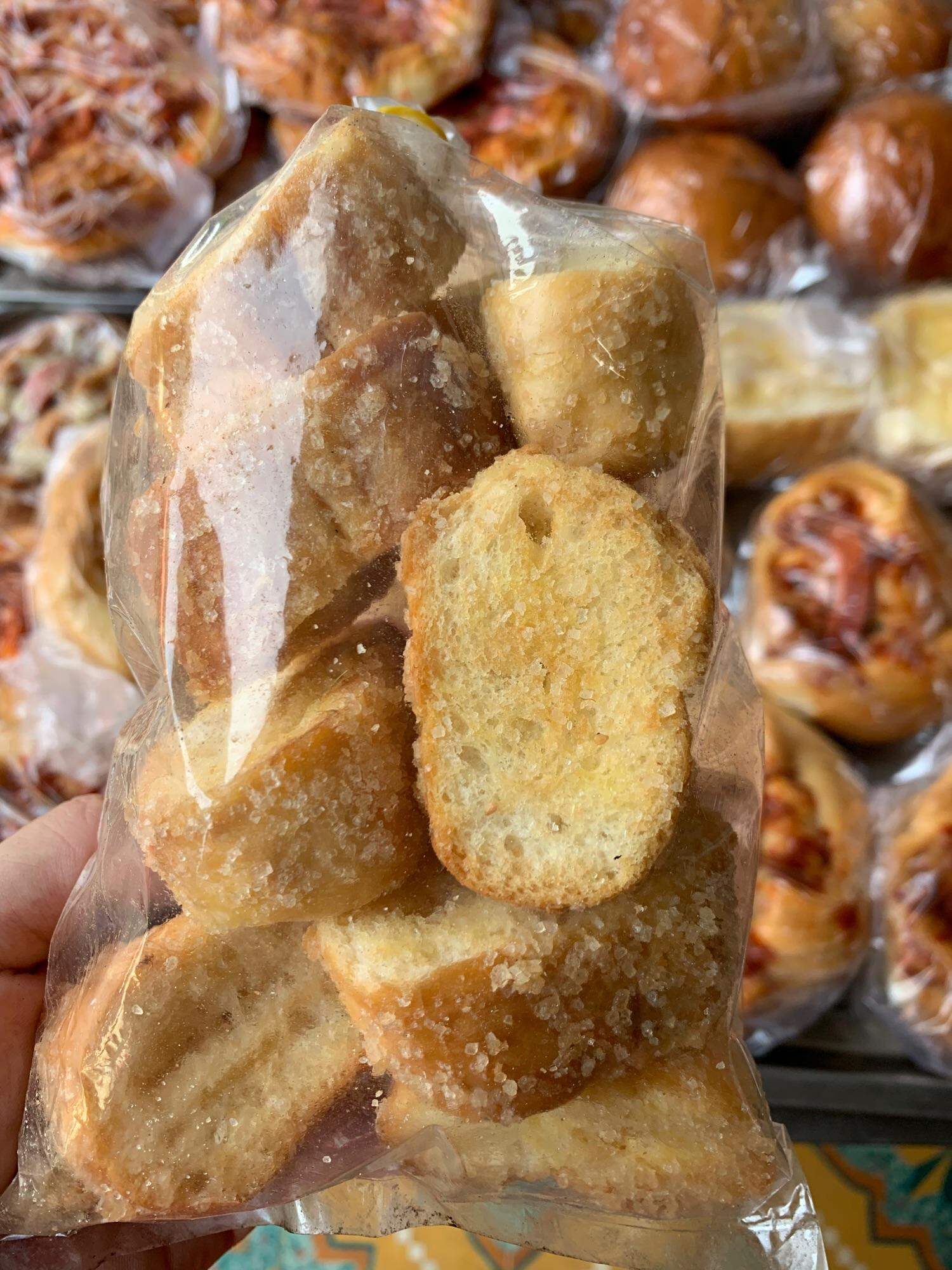 Bánh mì sấy bơ đường