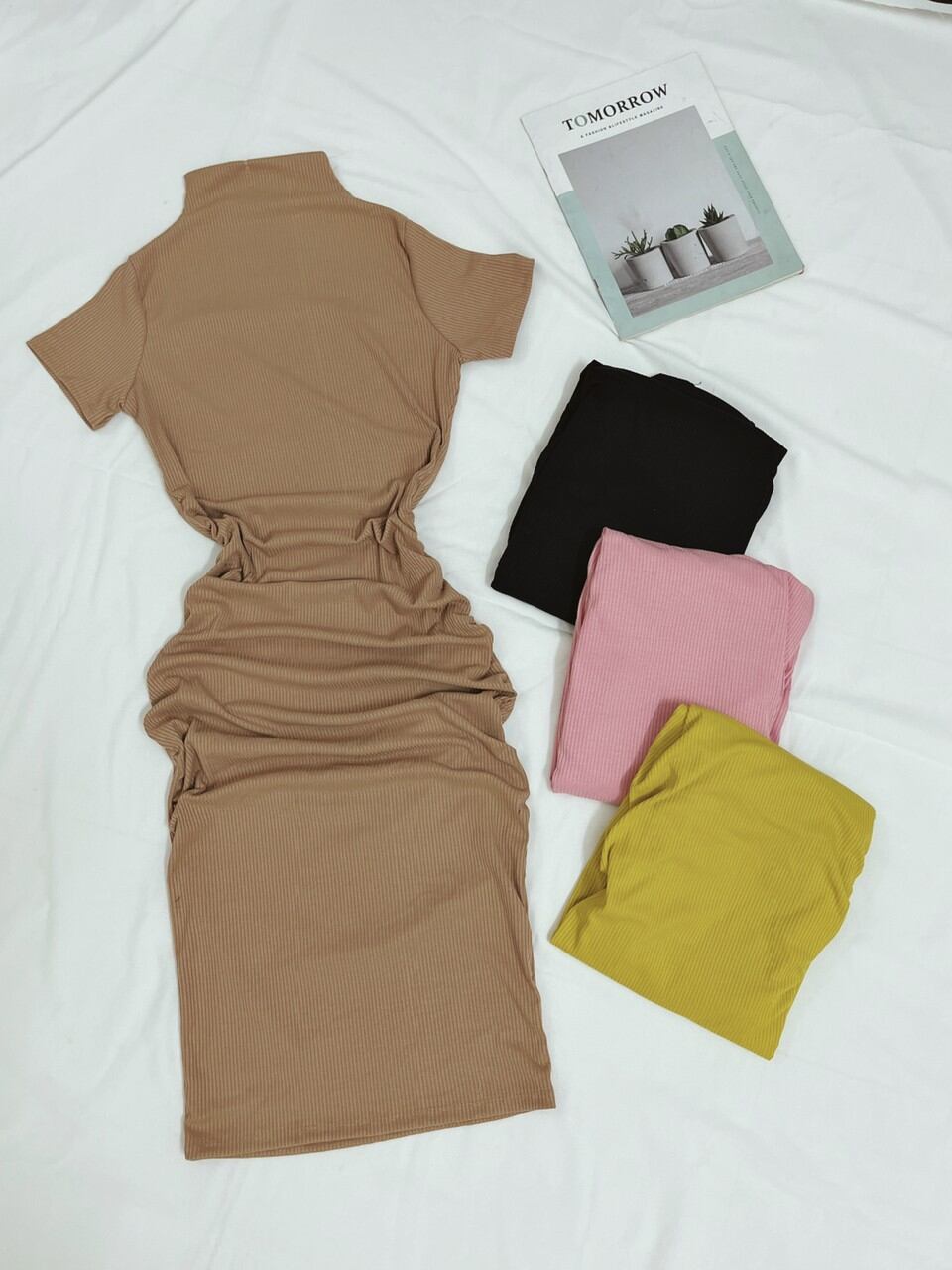 Đầm Cổ Lọ Tay Ngắn Ôm Body