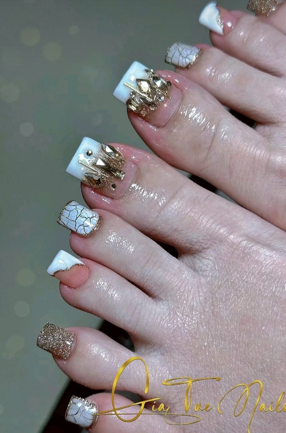 Móng úp nailbox chân đính đá