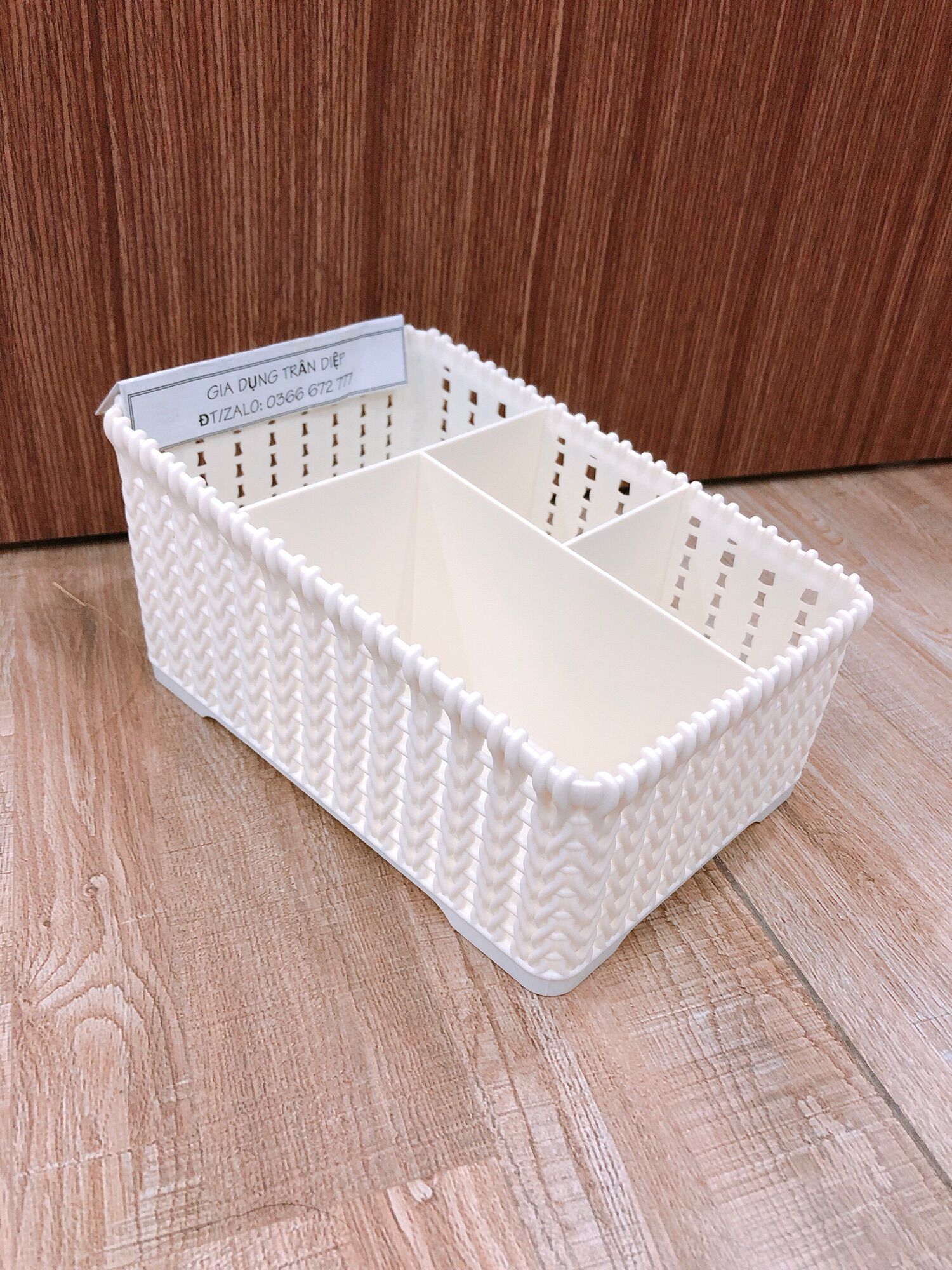Khay nhựa 4 ngăn đan cao cấp 233
