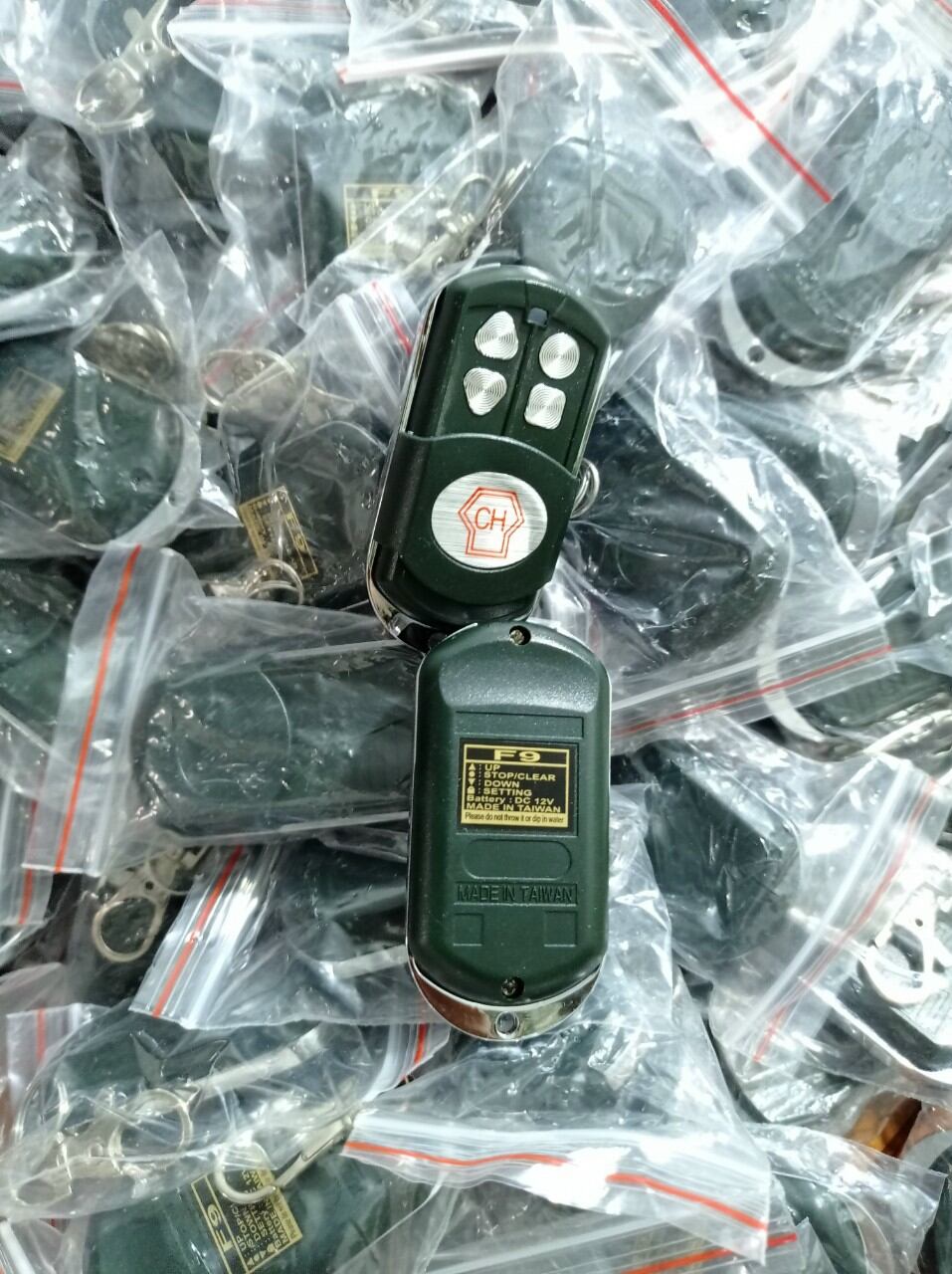 Remote cửa cuốn 365 mhz đèn đỏ Đa năng