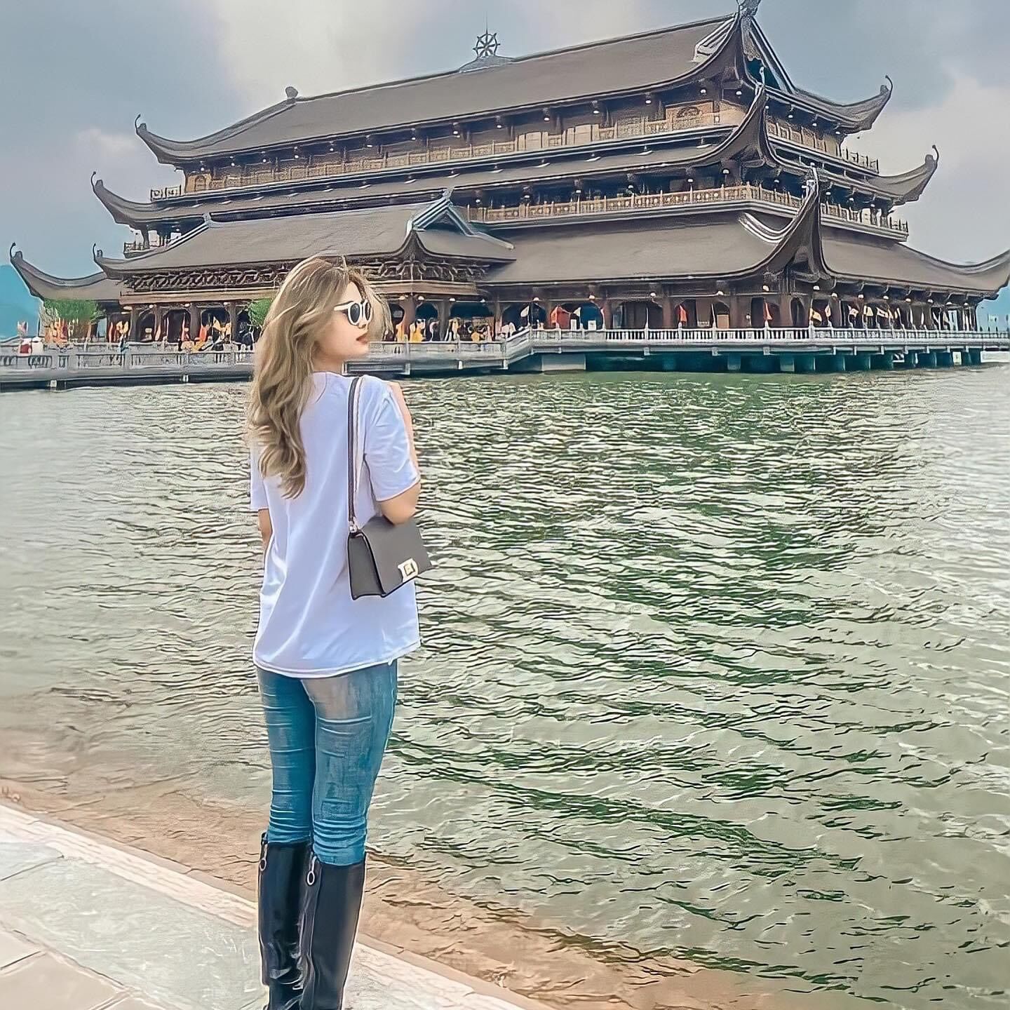 Áo thun Kirkland chuẩn