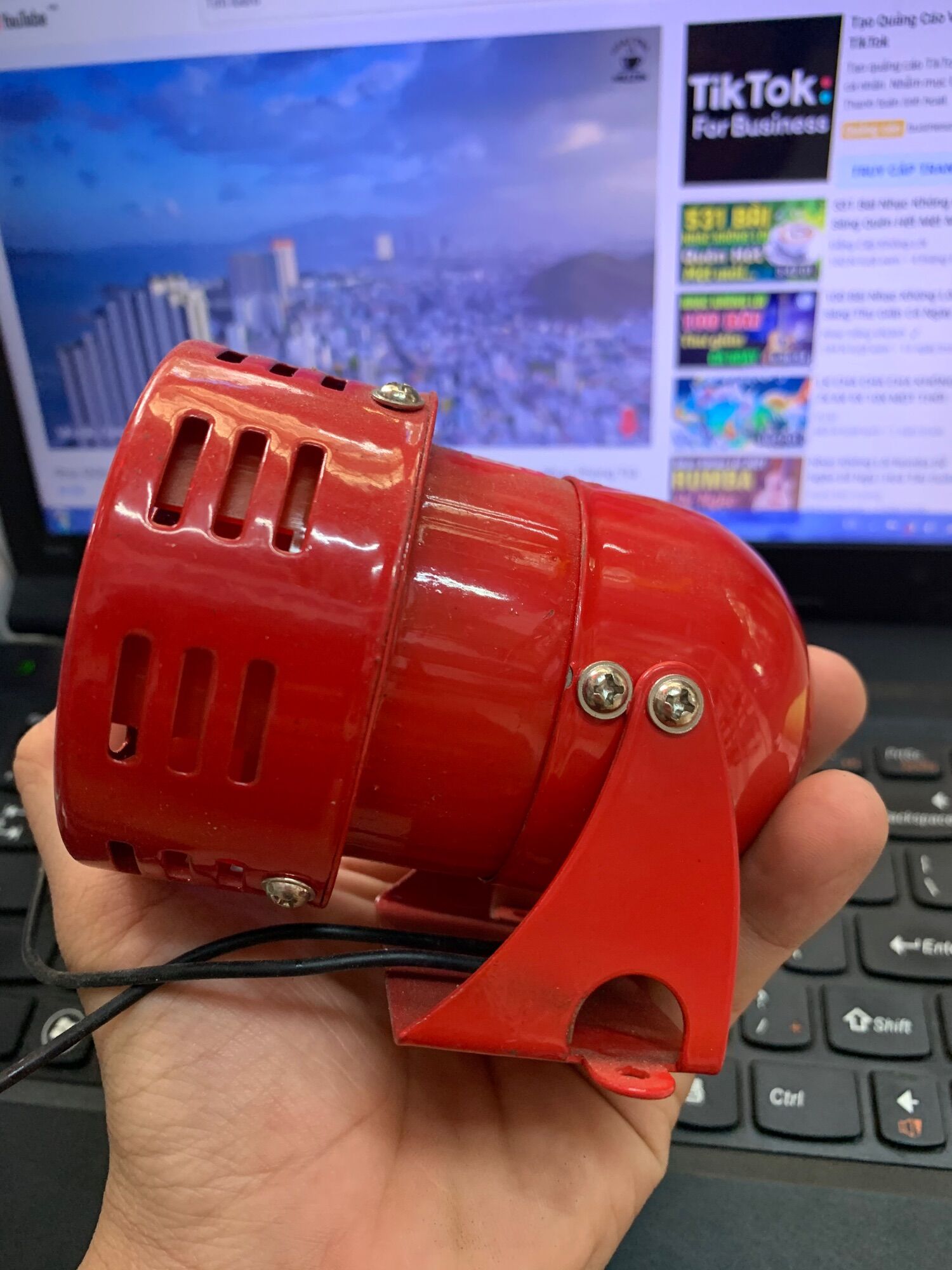 Còi hú còi báo 220v