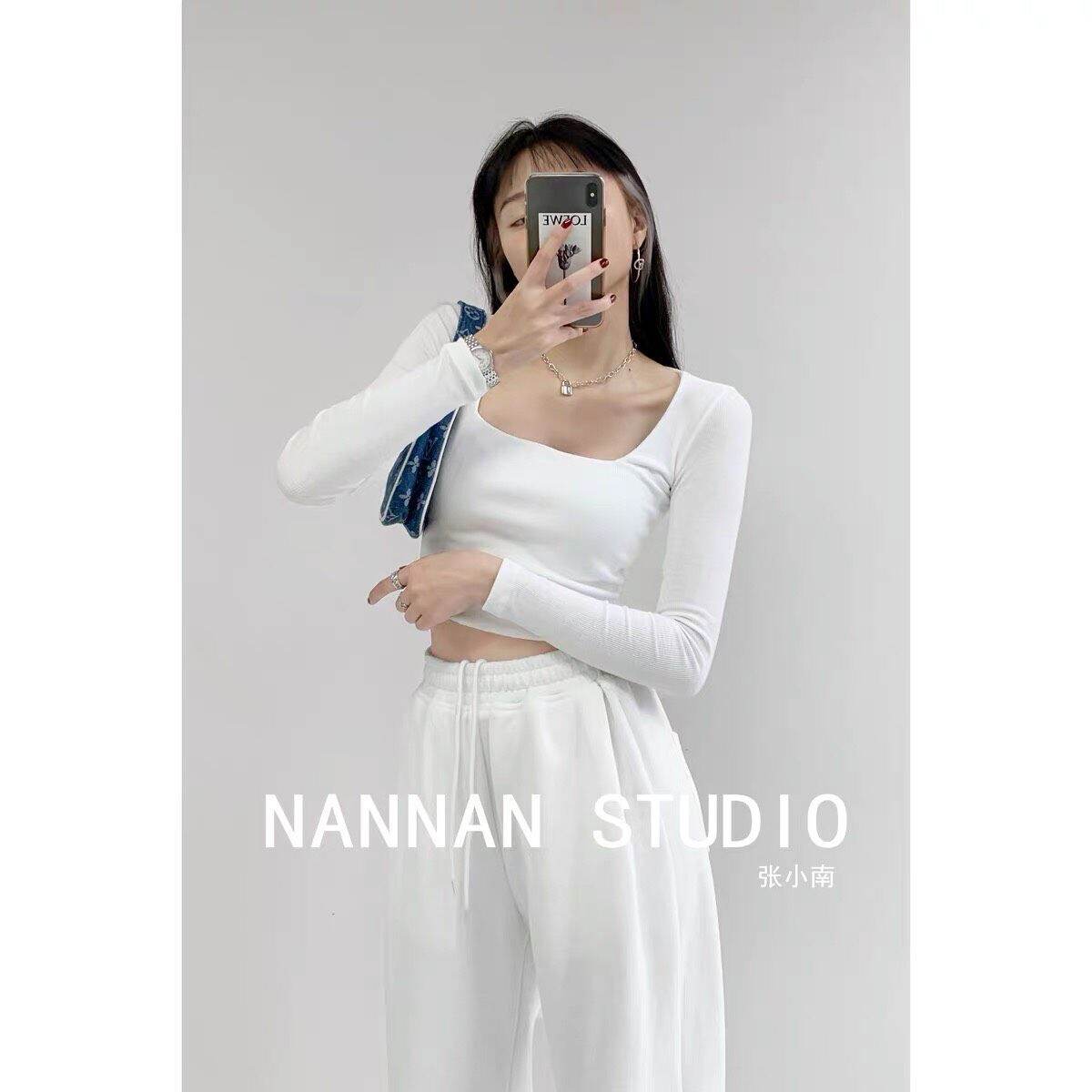 Áo croptop dài tay cổ vuông